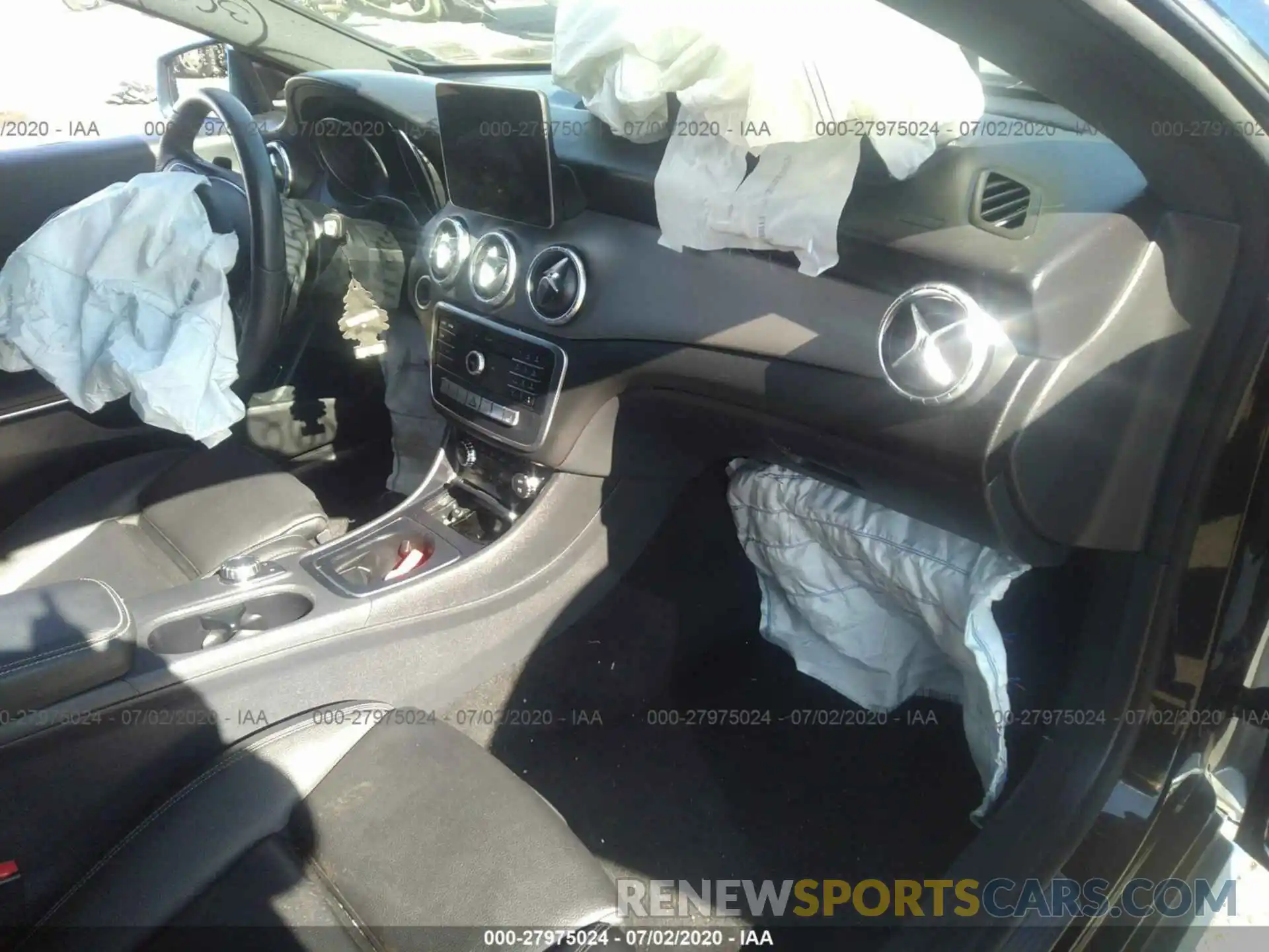 5 Photograph of a damaged car WDDSJ4GB9KN723152 MERCEDES-BENZ CLA 2019