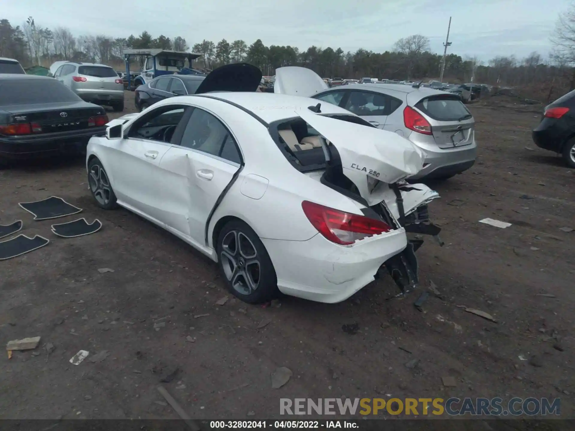 3 Photograph of a damaged car WDDSJ4GB9KN762775 MERCEDES-BENZ CLA 2019