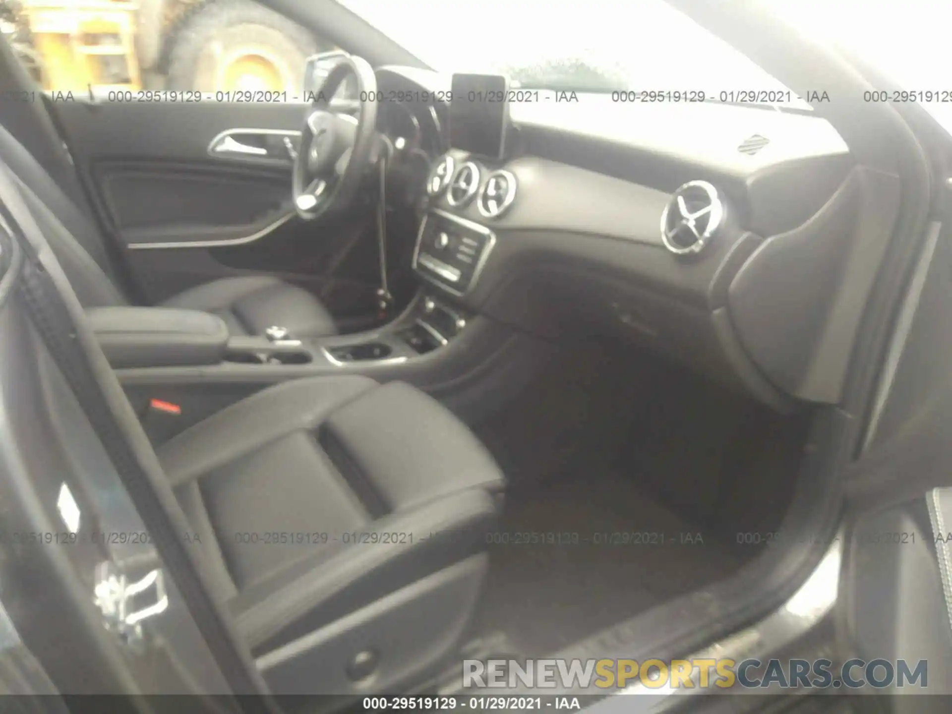 5 Photograph of a damaged car WDDSJ4GB9KN765210 MERCEDES-BENZ CLA 2019