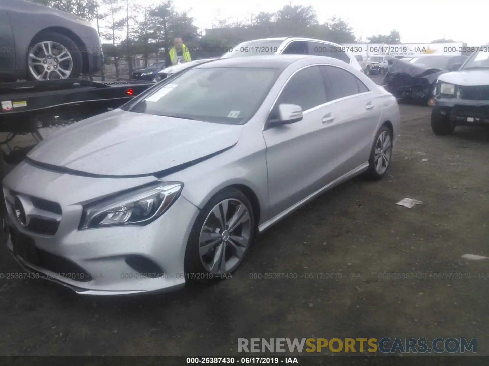 2 Фотография поврежденного автомобиля WDDSJ4GBXKN718770 MERCEDES-BENZ CLA 2019