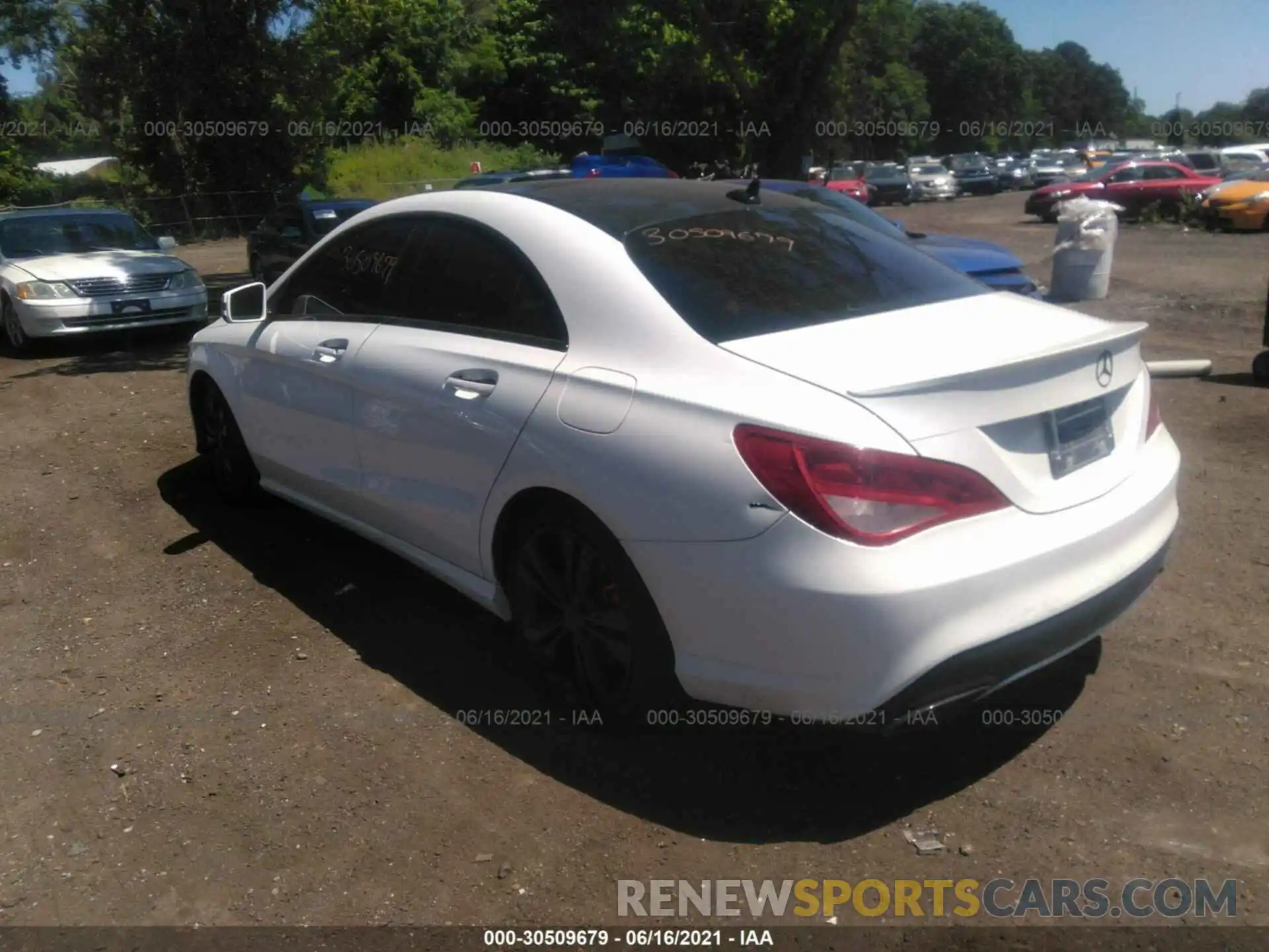 3 Photograph of a damaged car WDDSJ4GBXKN719384 MERCEDES-BENZ CLA 2019