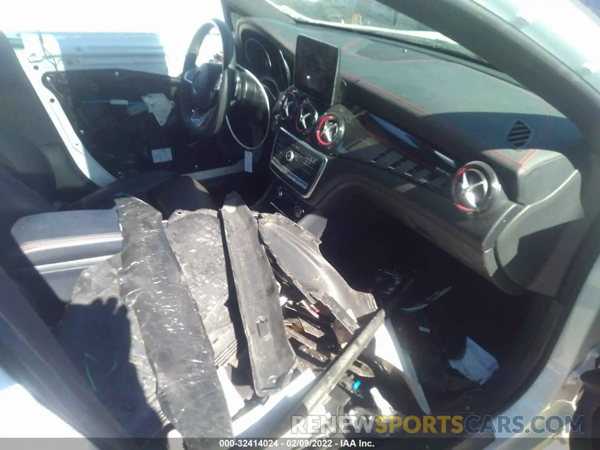 5 Photograph of a damaged car WDDSJ5CB2KN699353 MERCEDES-BENZ CLA 2019