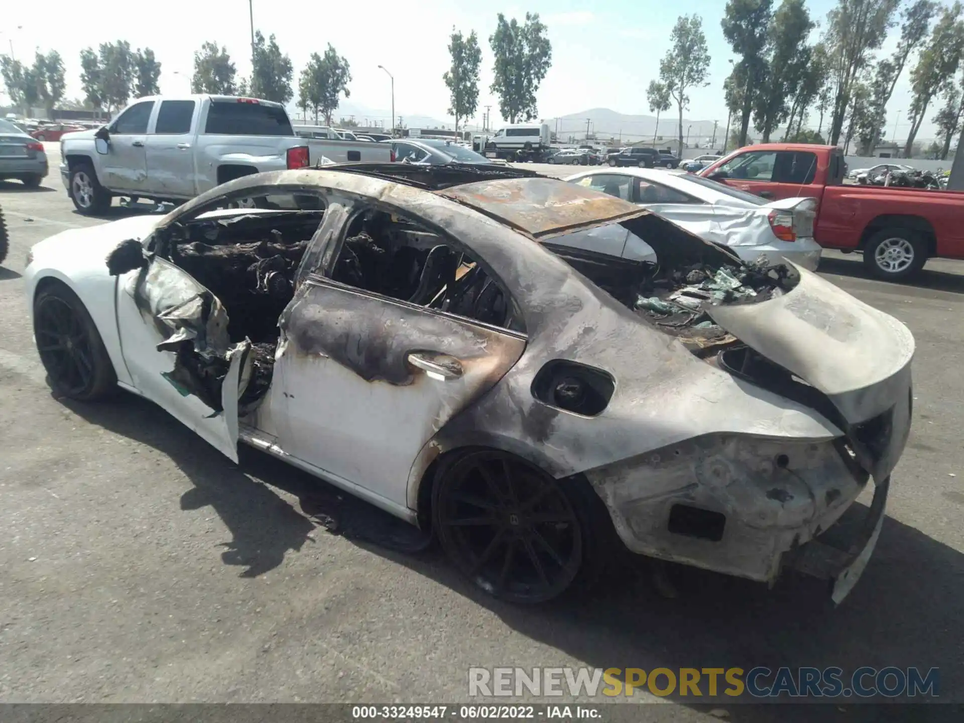 3 Photograph of a damaged car W1K5J4GB1LN088717 MERCEDES-BENZ CLA 2020