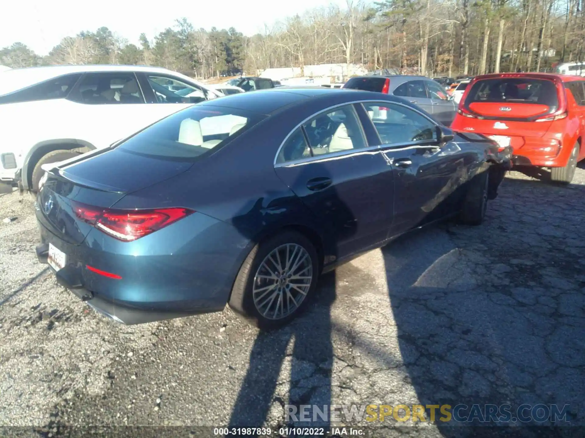 4 Photograph of a damaged car W1K5J4GB3LN099105 MERCEDES-BENZ CLA 2020