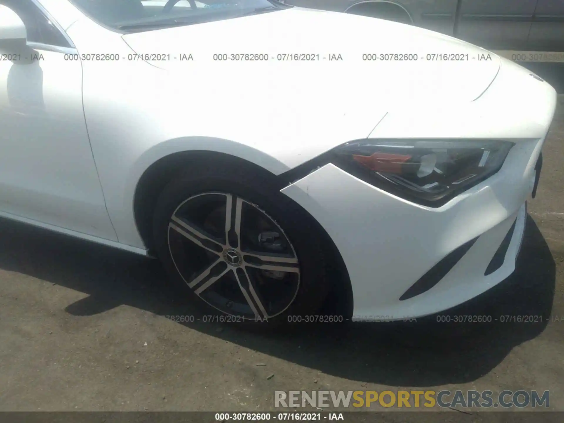 6 Photograph of a damaged car W1K5J4GB8LN118649 MERCEDES-BENZ CLA 2020