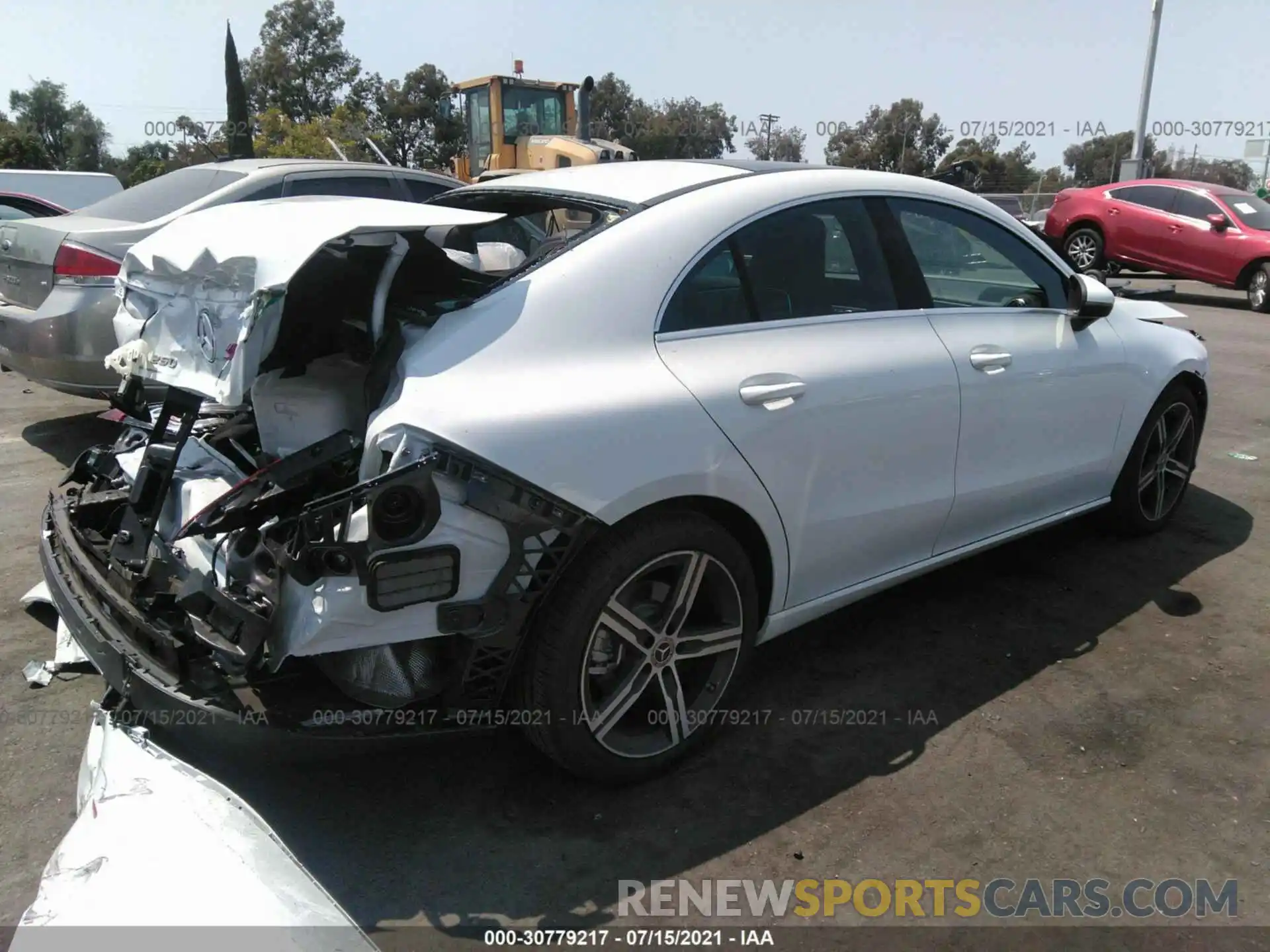 4 Photograph of a damaged car W1K5J4GB9LN105442 MERCEDES-BENZ CLA 2020