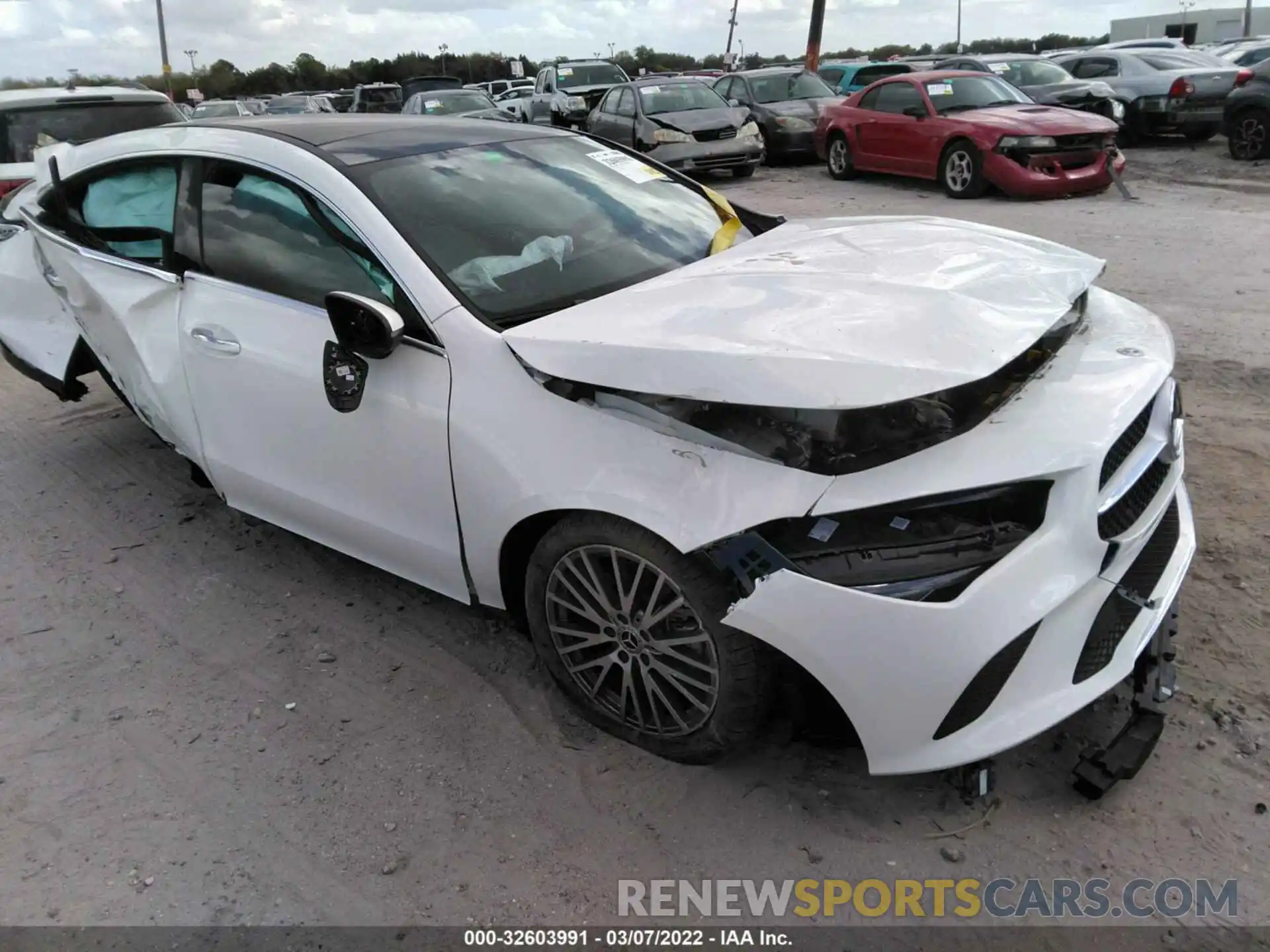 1 Photograph of a damaged car W1K5J4GB8NN275391 MERCEDES-BENZ CLA 2022