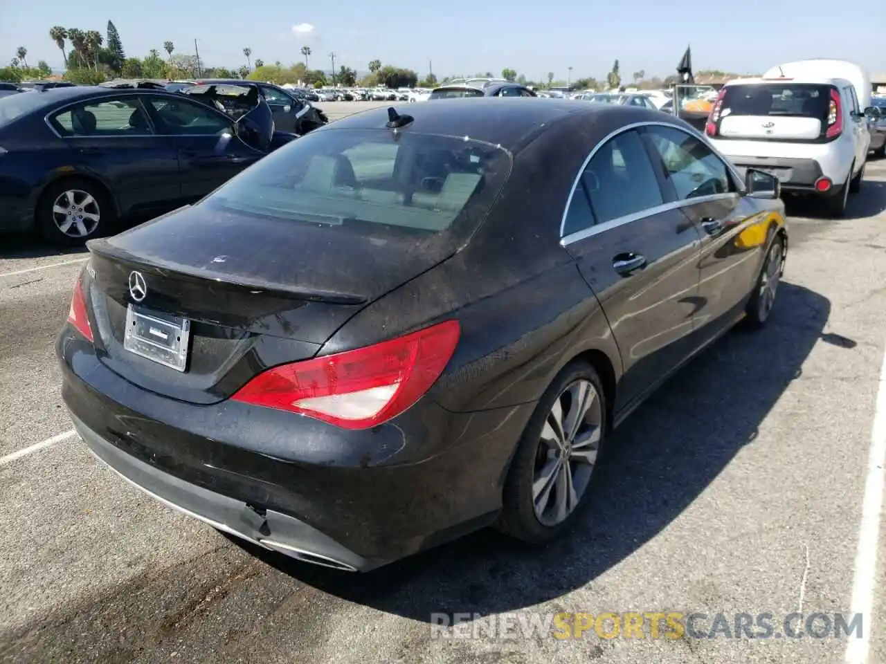 4 Photograph of a damaged car WDDSJ4EB1KN718031 MERCEDES-BENZ CLA-CLASS 2019