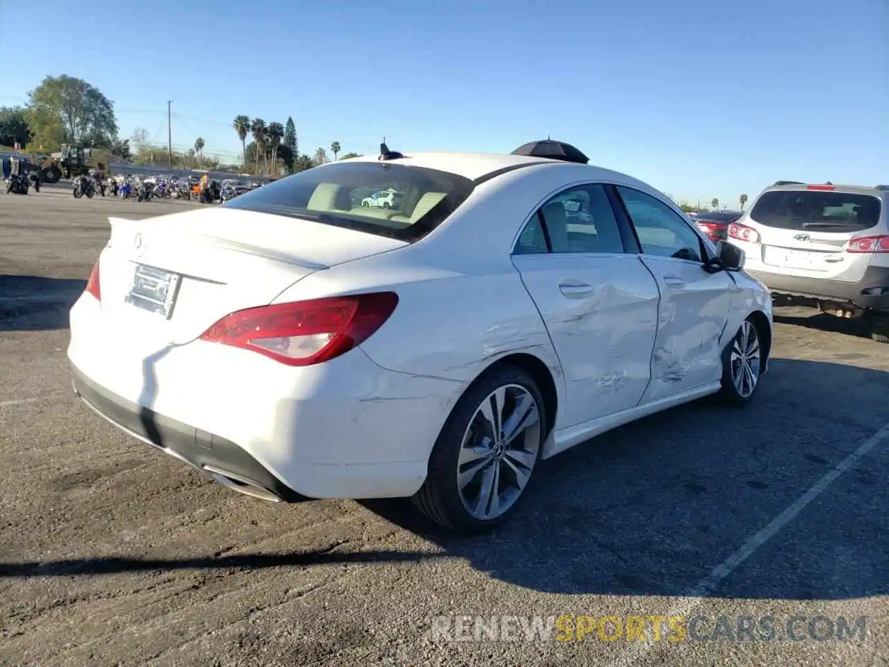 4 Photograph of a damaged car WDDSJ4EB4KN751282 MERCEDES-BENZ CLA-CLASS 2019