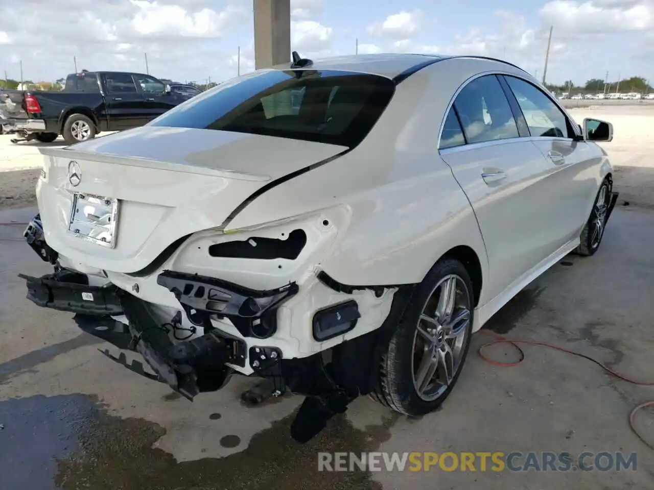 4 Photograph of a damaged car WDDSJ4EB5KN699368 MERCEDES-BENZ CLA-CLASS 2019