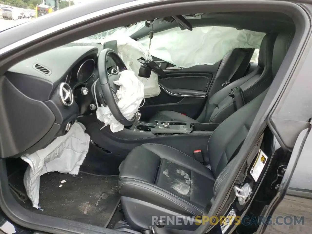 5 Photograph of a damaged car WDDSJ4EB5KN775221 MERCEDES-BENZ CLA-CLASS 2019