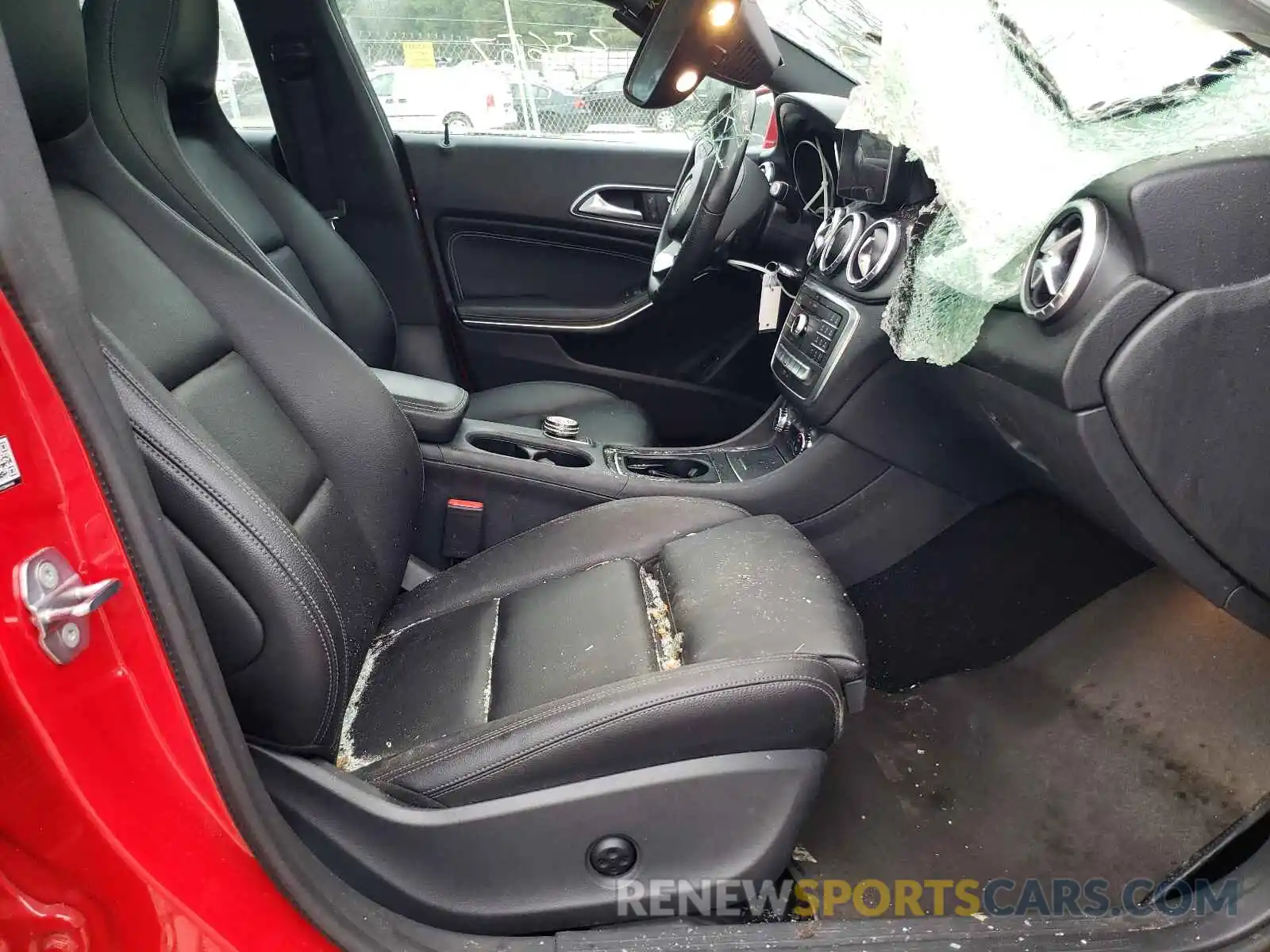 5 Photograph of a damaged car WDDSJ4EB7KN718986 MERCEDES-BENZ CLA-CLASS 2019