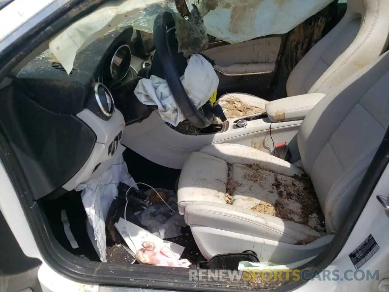 5 Photograph of a damaged car WDDSJ4EB8KN752340 MERCEDES-BENZ CLA-CLASS 2019