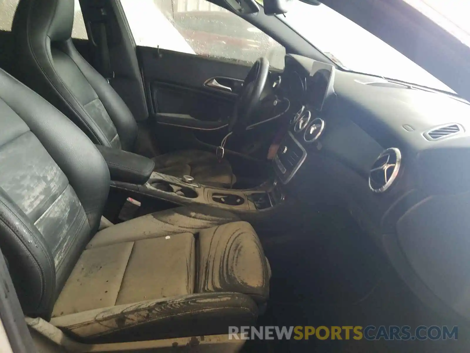 5 Photograph of a damaged car WDDSJ4EB9KN762150 MERCEDES-BENZ CLA-CLASS 2019