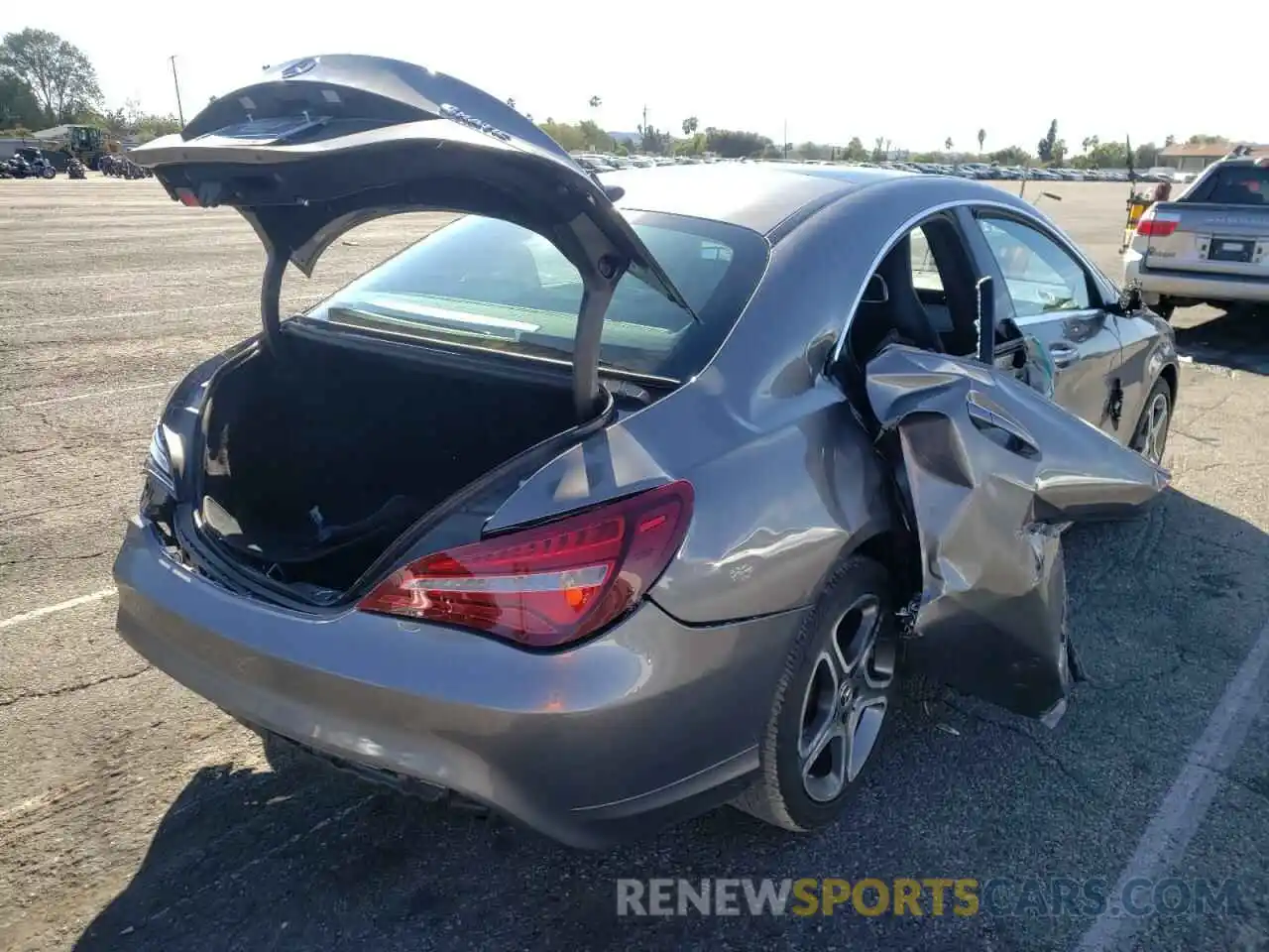 4 Photograph of a damaged car WDDSJ4GB1KN758476 MERCEDES-BENZ CLA-CLASS 2019