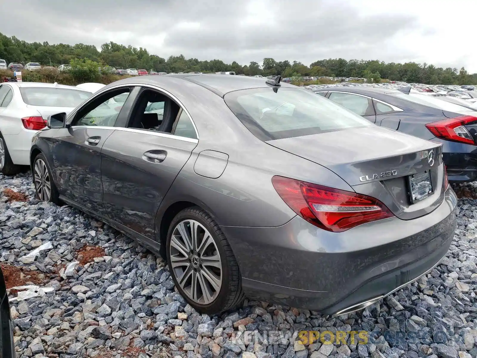 3 Фотография поврежденного автомобиля WDDSJ4GB2KN748667 MERCEDES-BENZ CLA-CLASS 2019