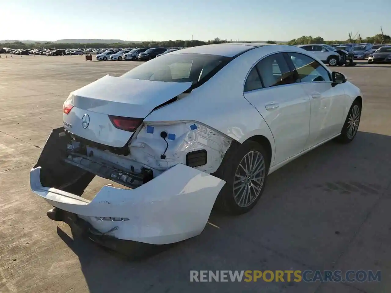 4 Photograph of a damaged car W1K5J4GB2LN083185 MERCEDES-BENZ CLA-CLASS 2020