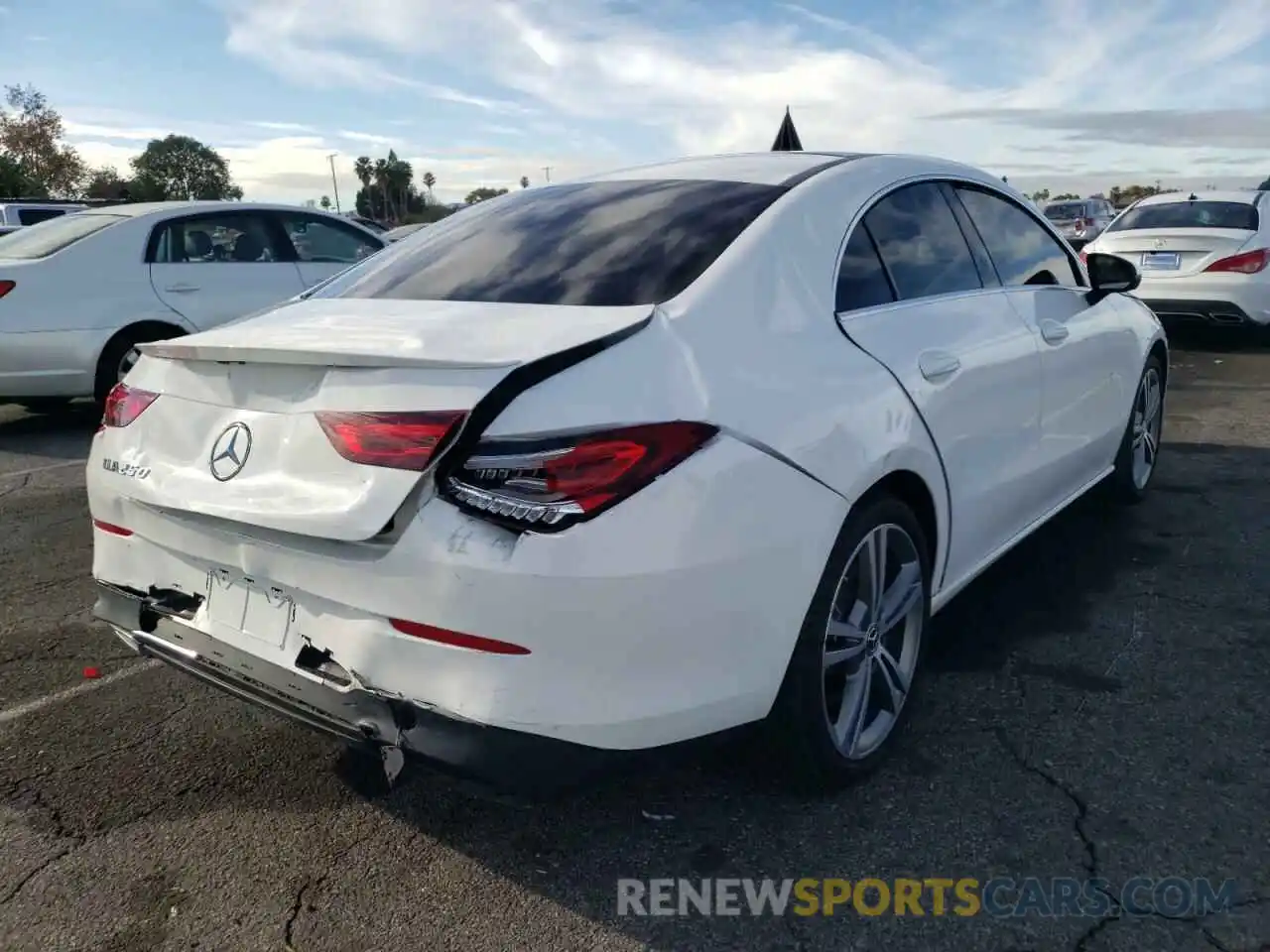 4 Photograph of a damaged car W1K5J4GB3LN082515 MERCEDES-BENZ CLA-CLASS 2020