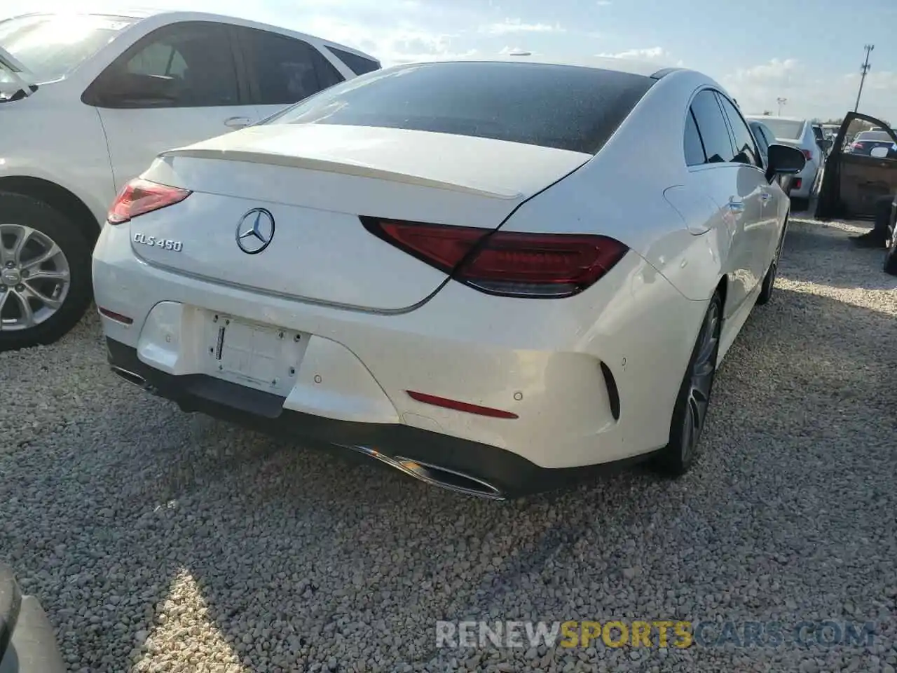 4 Photograph of a damaged car W1K2J5JB8MA083413 MERCEDES-BENZ CLC-CLASS 2021