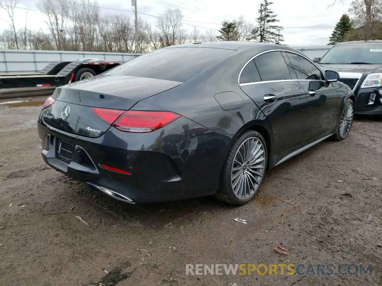 4 Photograph of a damaged car W1K2J5KB9NA095411 MERCEDES-BENZ CLC-CLASS 2022