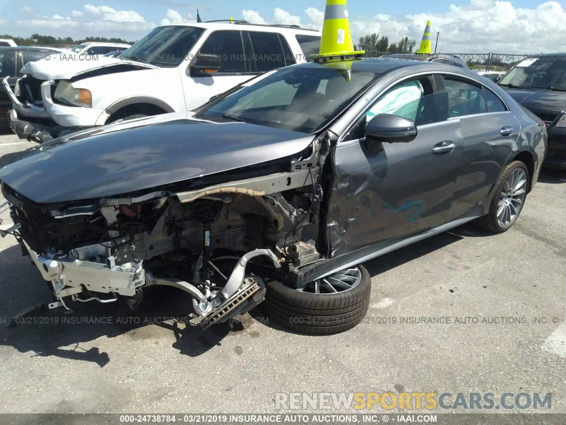 2 Photograph of a damaged car WDD2J5JB1KA013345 MERCEDES-BENZ CLS 2019