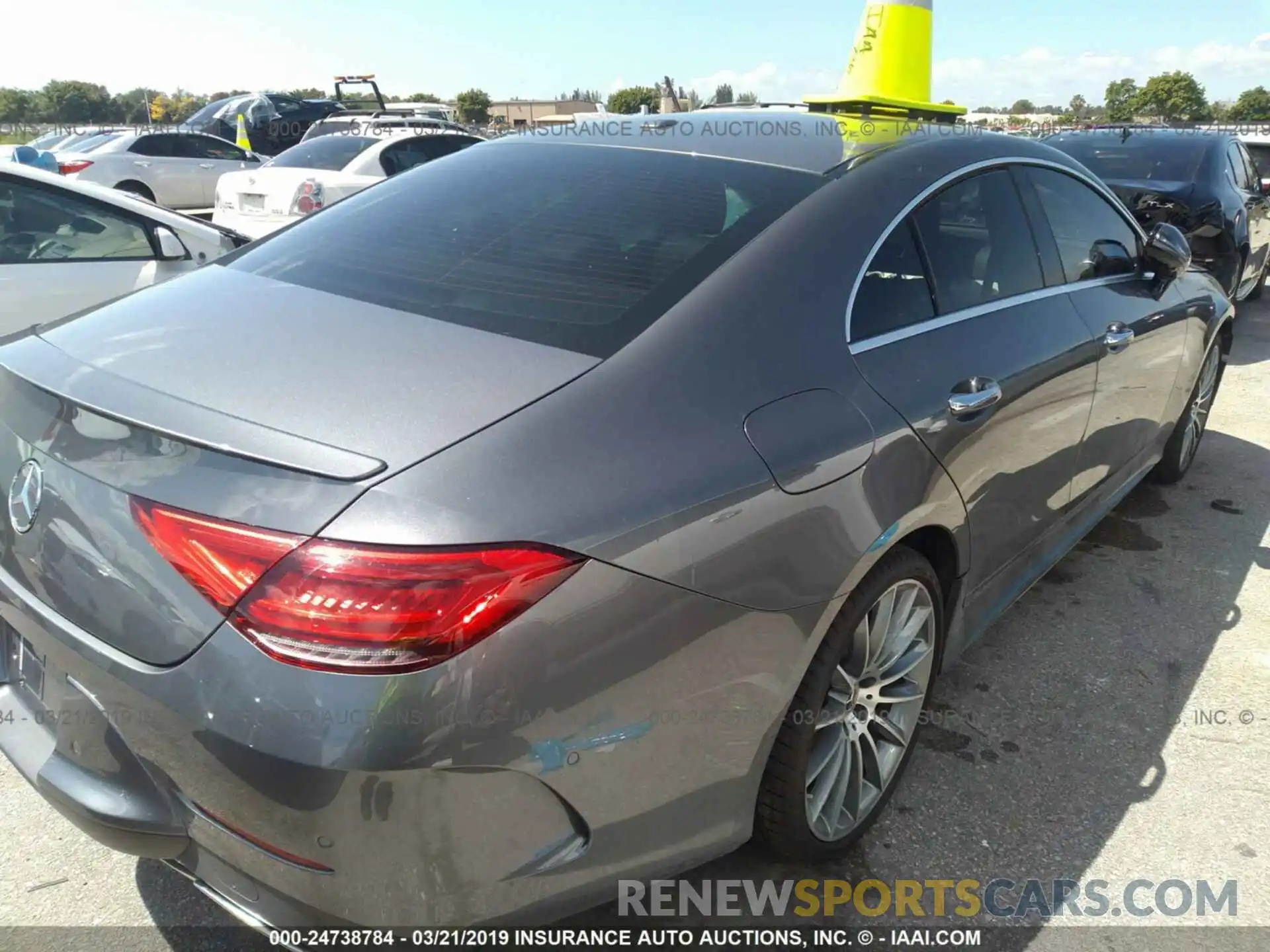 4 Photograph of a damaged car WDD2J5JB1KA013345 MERCEDES-BENZ CLS 2019