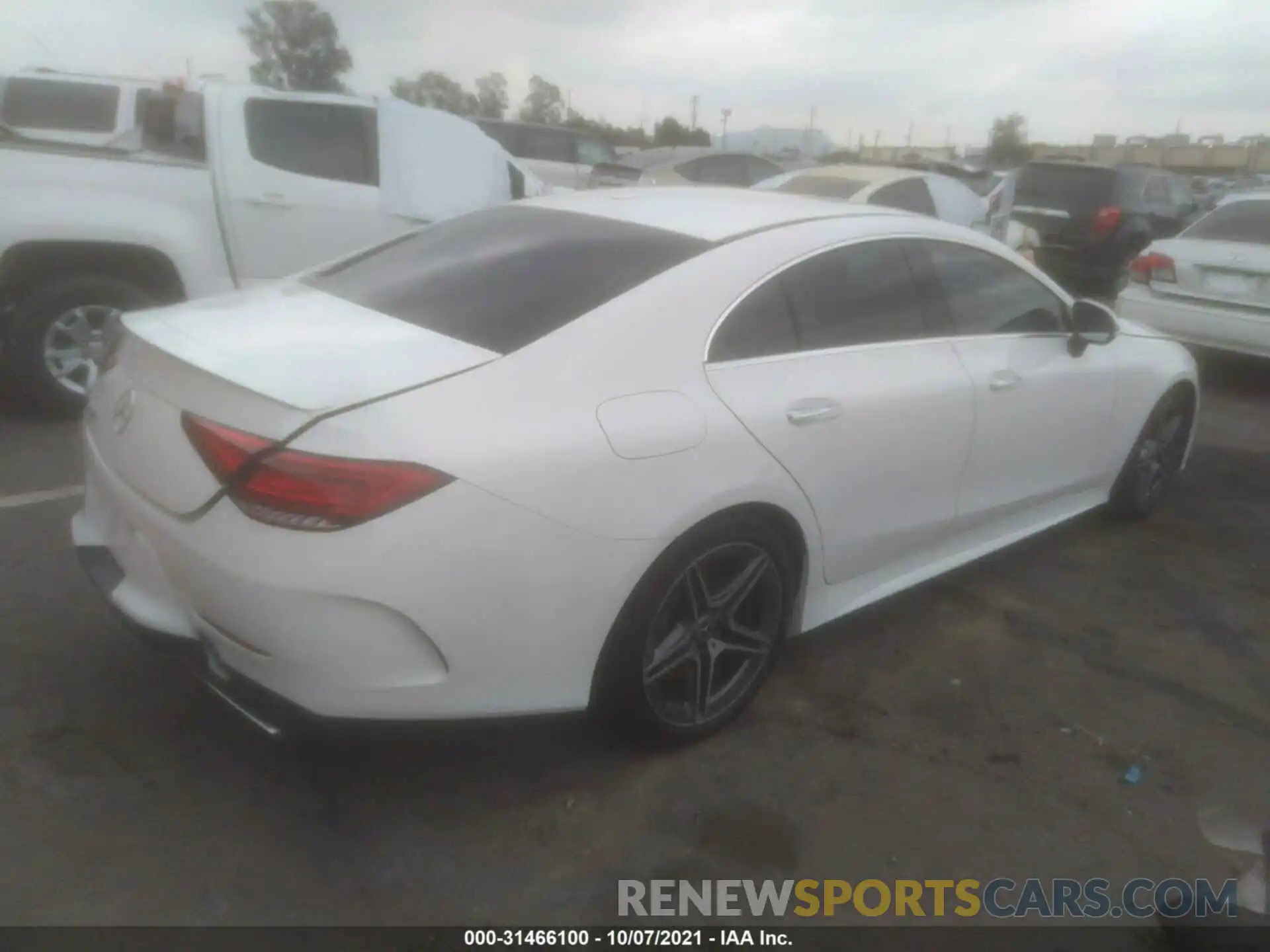 4 Photograph of a damaged car WDD2J5JB1KA043137 MERCEDES-BENZ CLS 2019