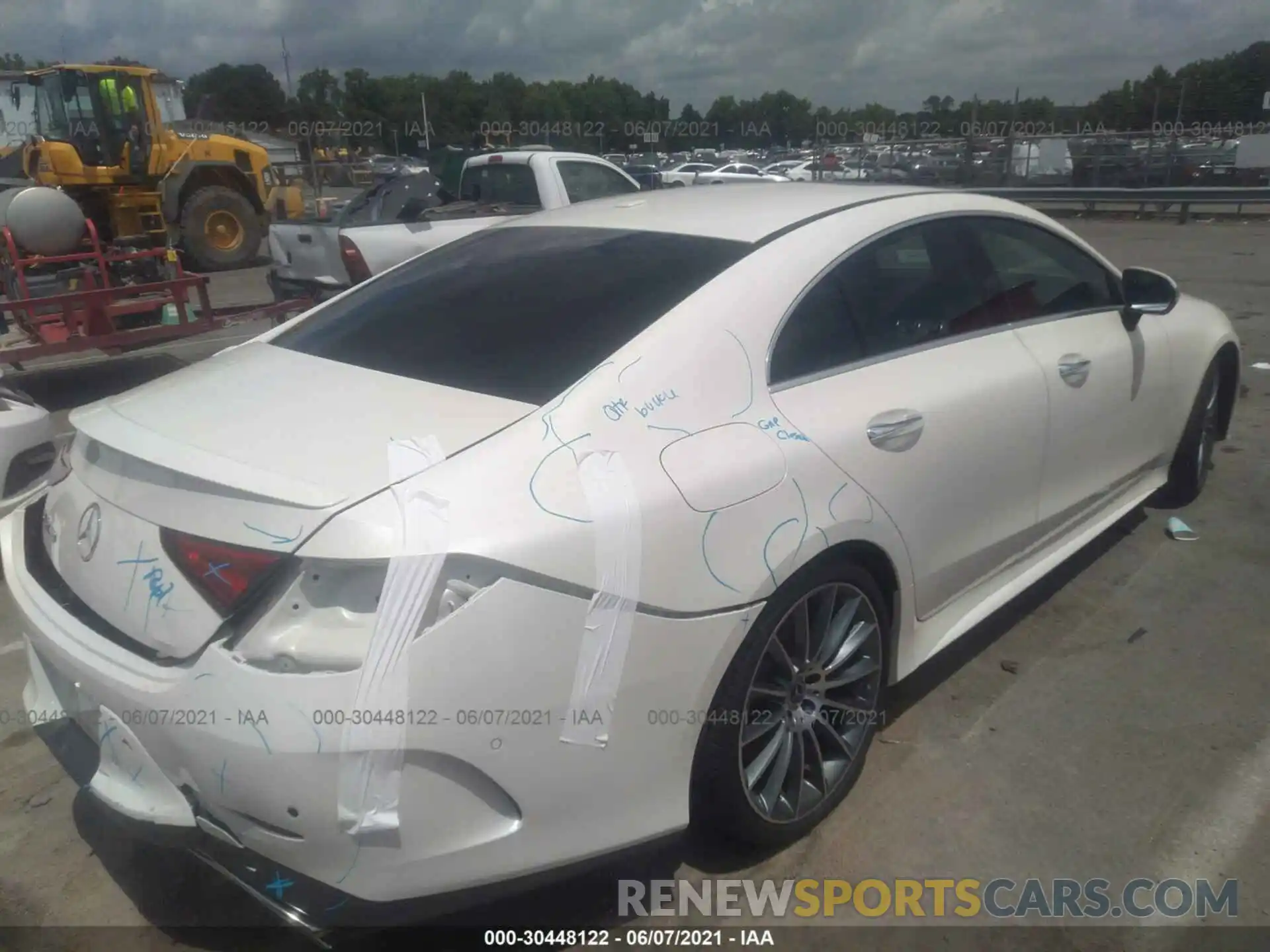 4 Photograph of a damaged car WDD2J5JB6KA031047 MERCEDES-BENZ CLS 2019