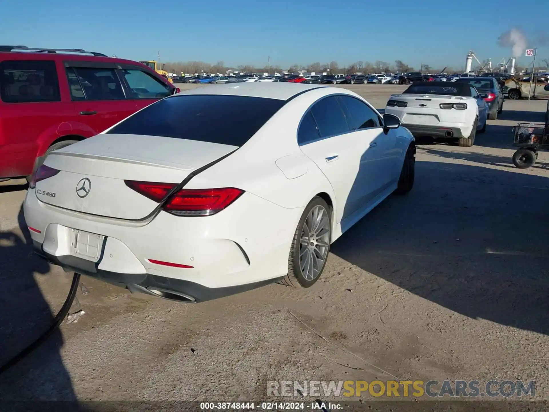 4 Photograph of a damaged car WDD2J5JB2KA030882 MERCEDES-BENZ CLS 450 2019