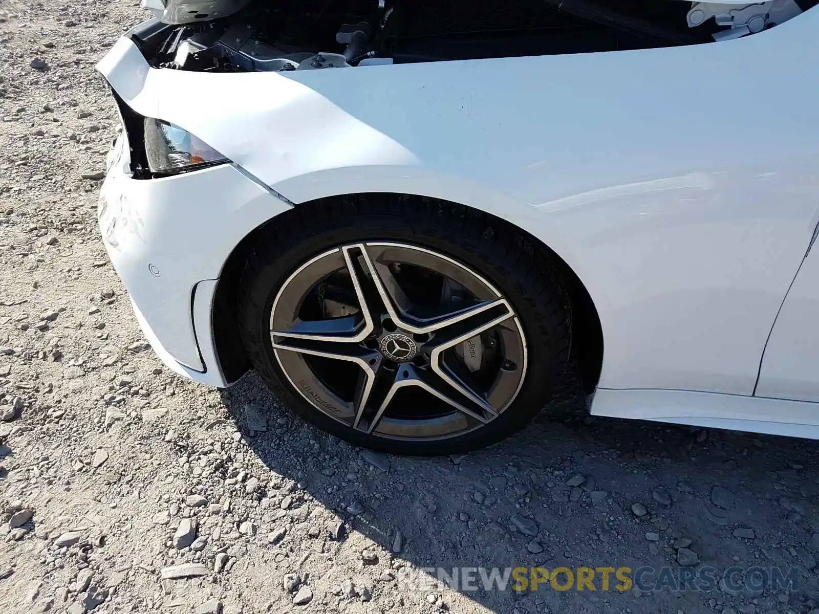 9 Photograph of a damaged car WDD2J5KB7KA038331 MERCEDES-BENZ CLS 450 4M 2019