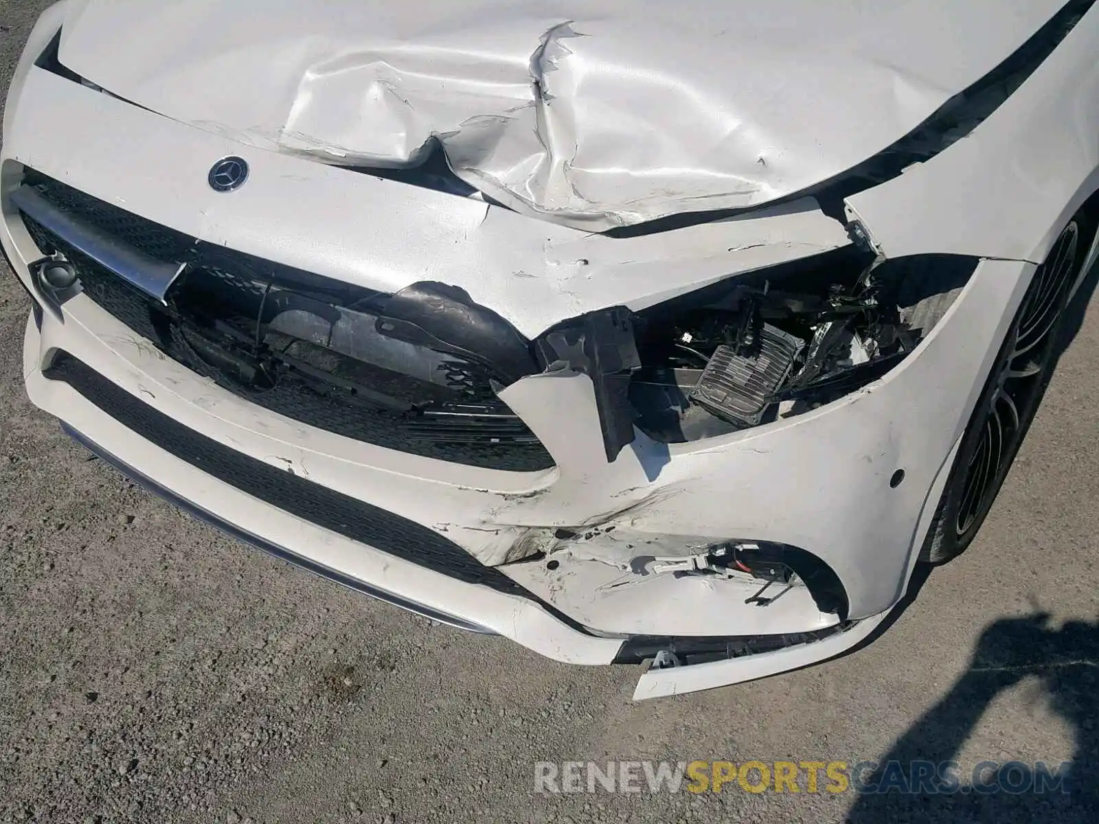 9 Фотография поврежденного автомобиля WDD2J6BB6KA027116 MERCEDES-BENZ CLS AMG 53 2019