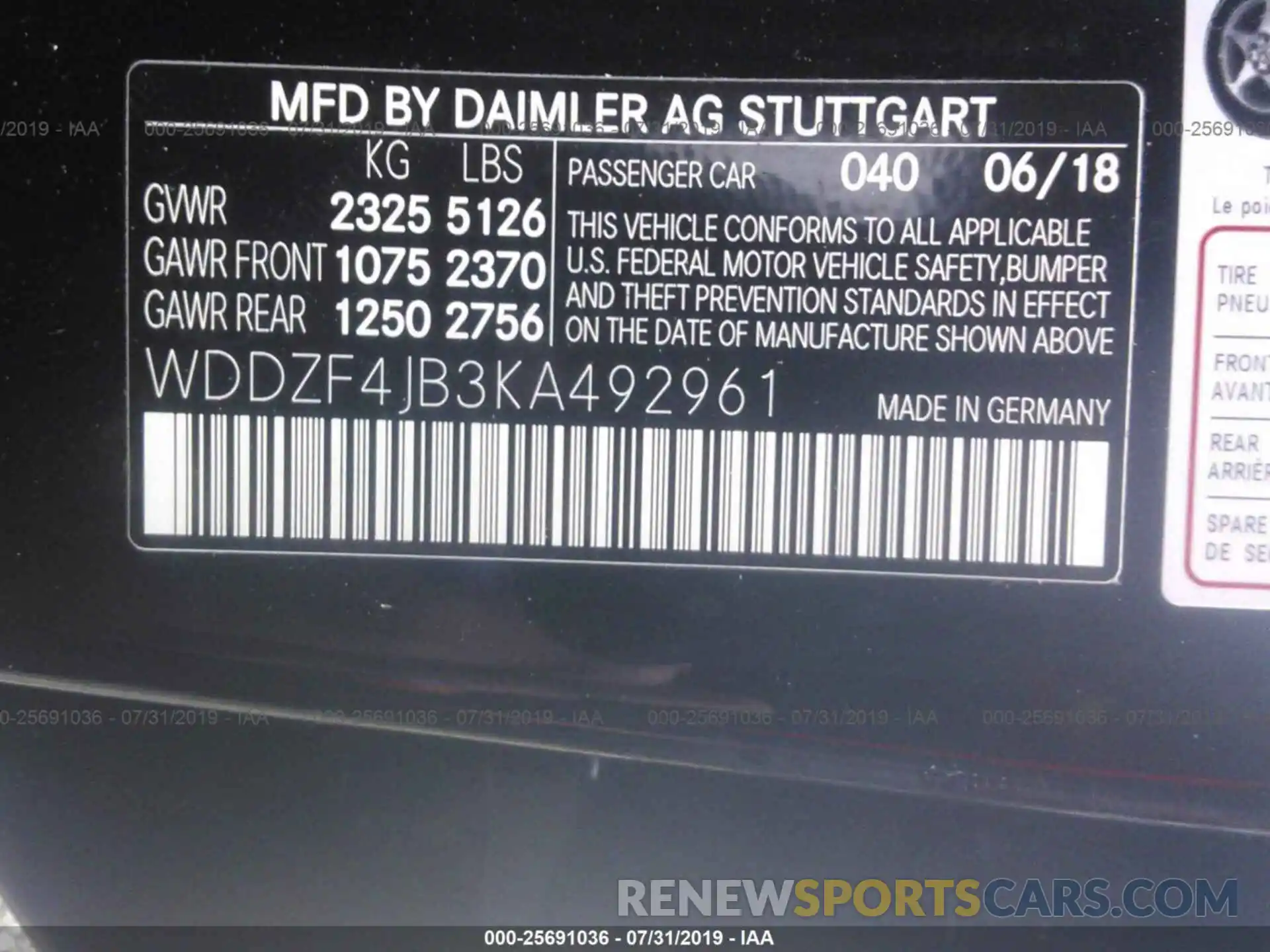 9 Photograph of a damaged car WDDZF4JB3KA492961 MERCEDES-BENZ E 2019