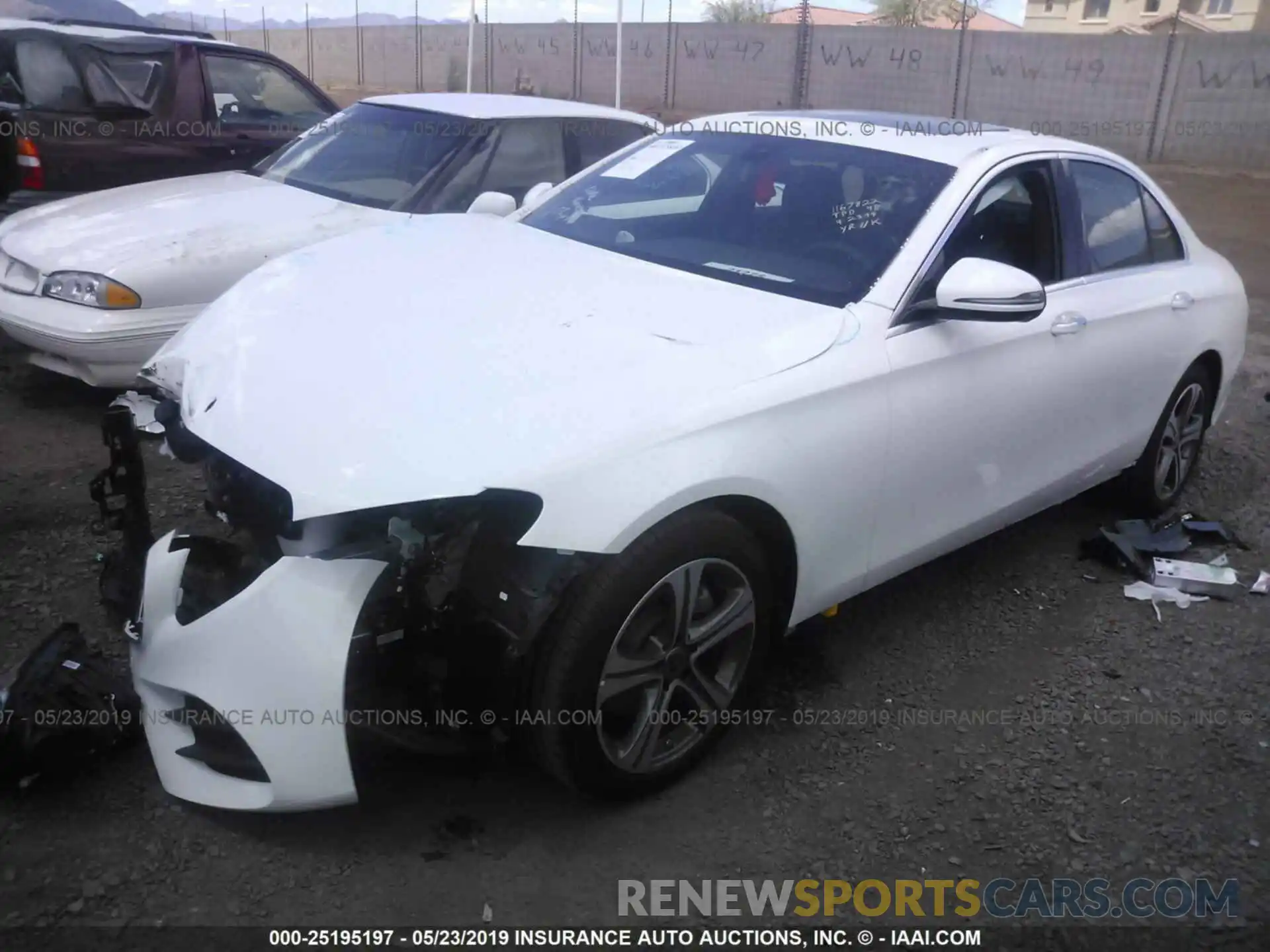 2 Photograph of a damaged car WDDZF4JB7KA622305 MERCEDES-BENZ E 2019