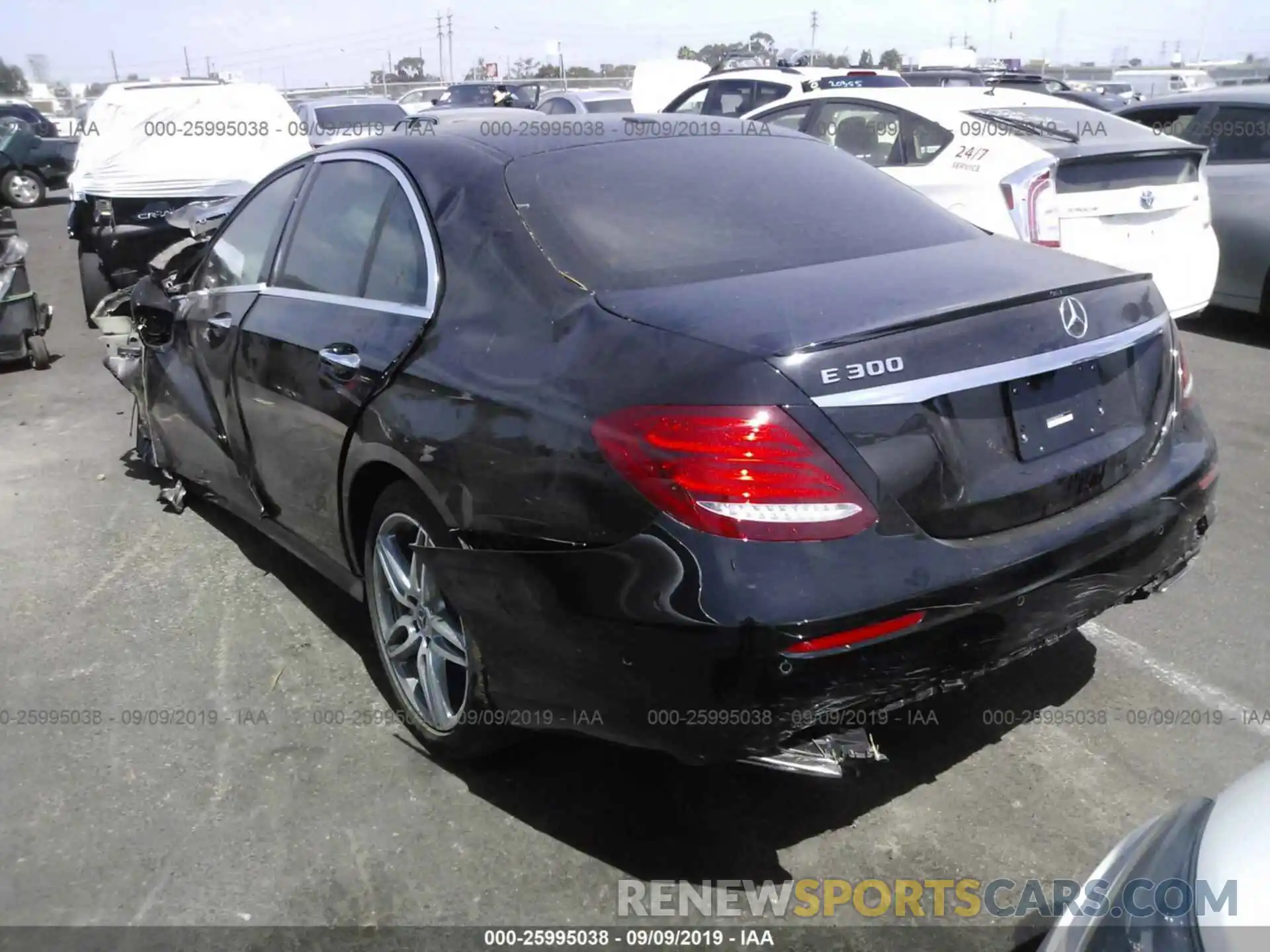 3 Photograph of a damaged car WDDZF4JB8KA580789 MERCEDES-BENZ E 2019