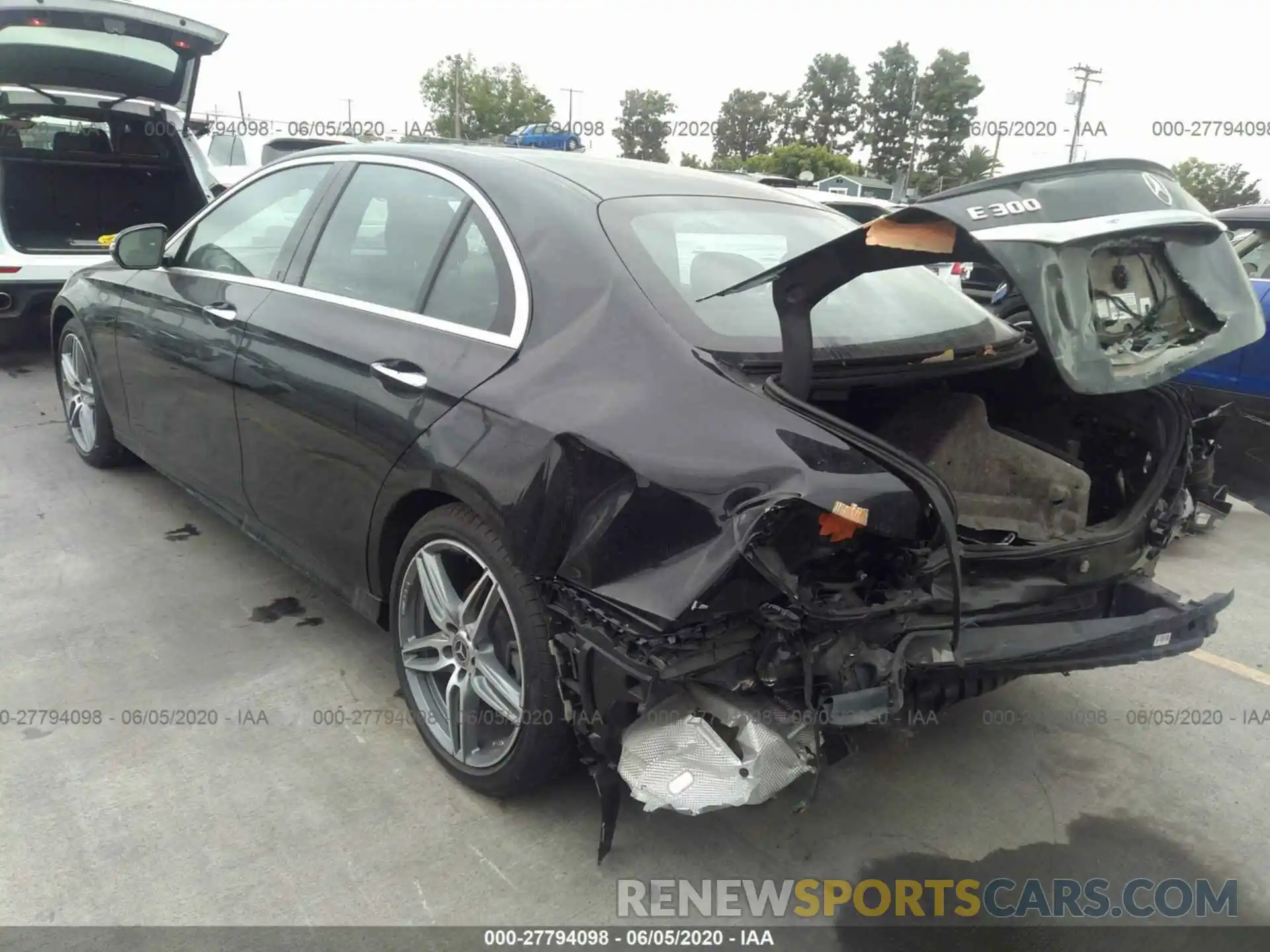 3 Photograph of a damaged car WDDZF4JBXKA575254 MERCEDES-BENZ E 2019