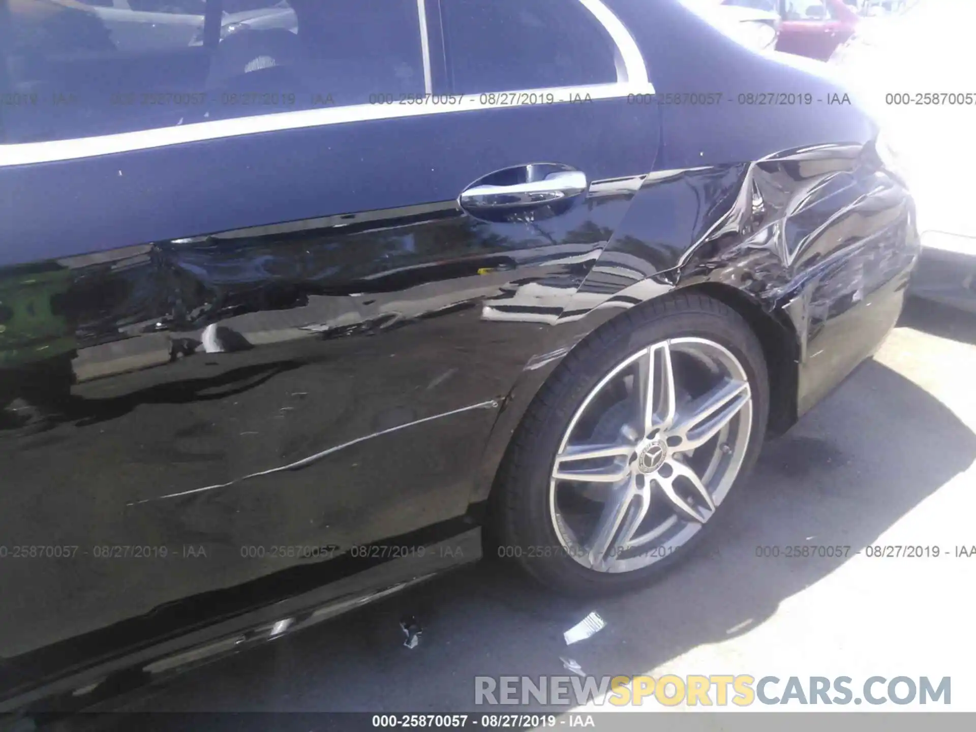 6 Photograph of a damaged car WDDZF4JBXKA606406 MERCEDES-BENZ E 2019