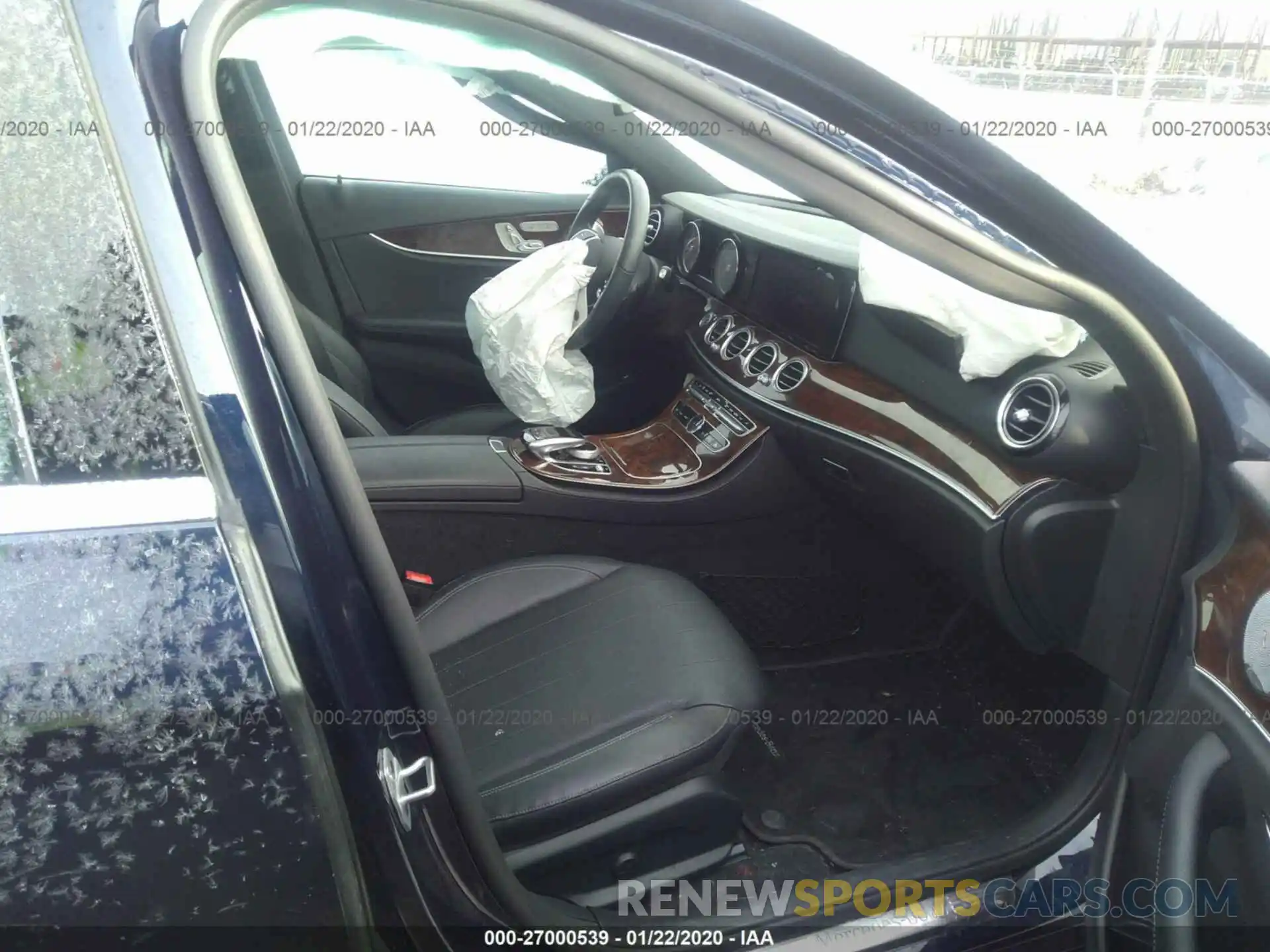 5 Photograph of a damaged car WDDZF4KB4KA551188 MERCEDES-BENZ E 2019