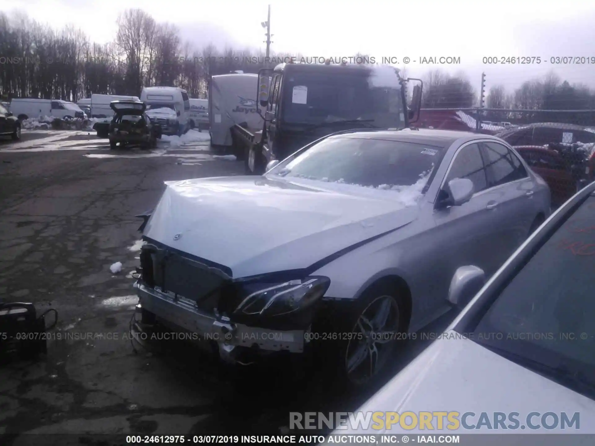 2 Photograph of a damaged car WDDZF4KB5KA571708 MERCEDES-BENZ E 2019