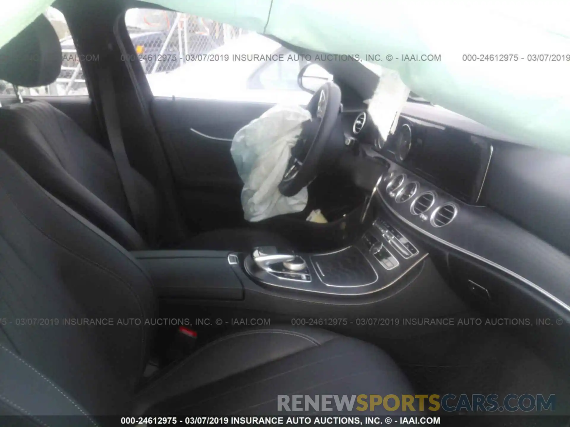 5 Photograph of a damaged car WDDZF4KB5KA571708 MERCEDES-BENZ E 2019