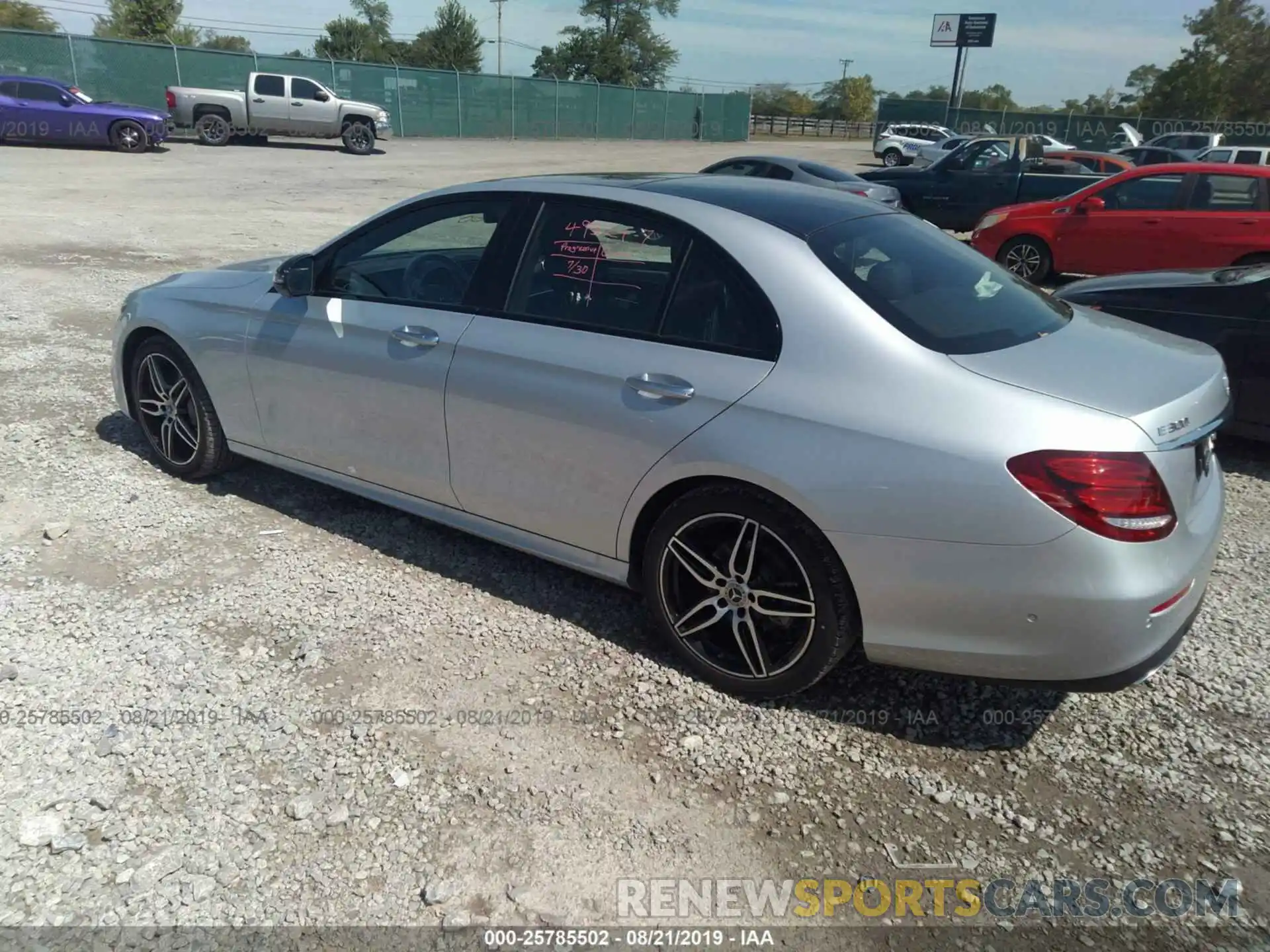 3 Photograph of a damaged car WDDZF4KB6KA585424 MERCEDES-BENZ E 2019