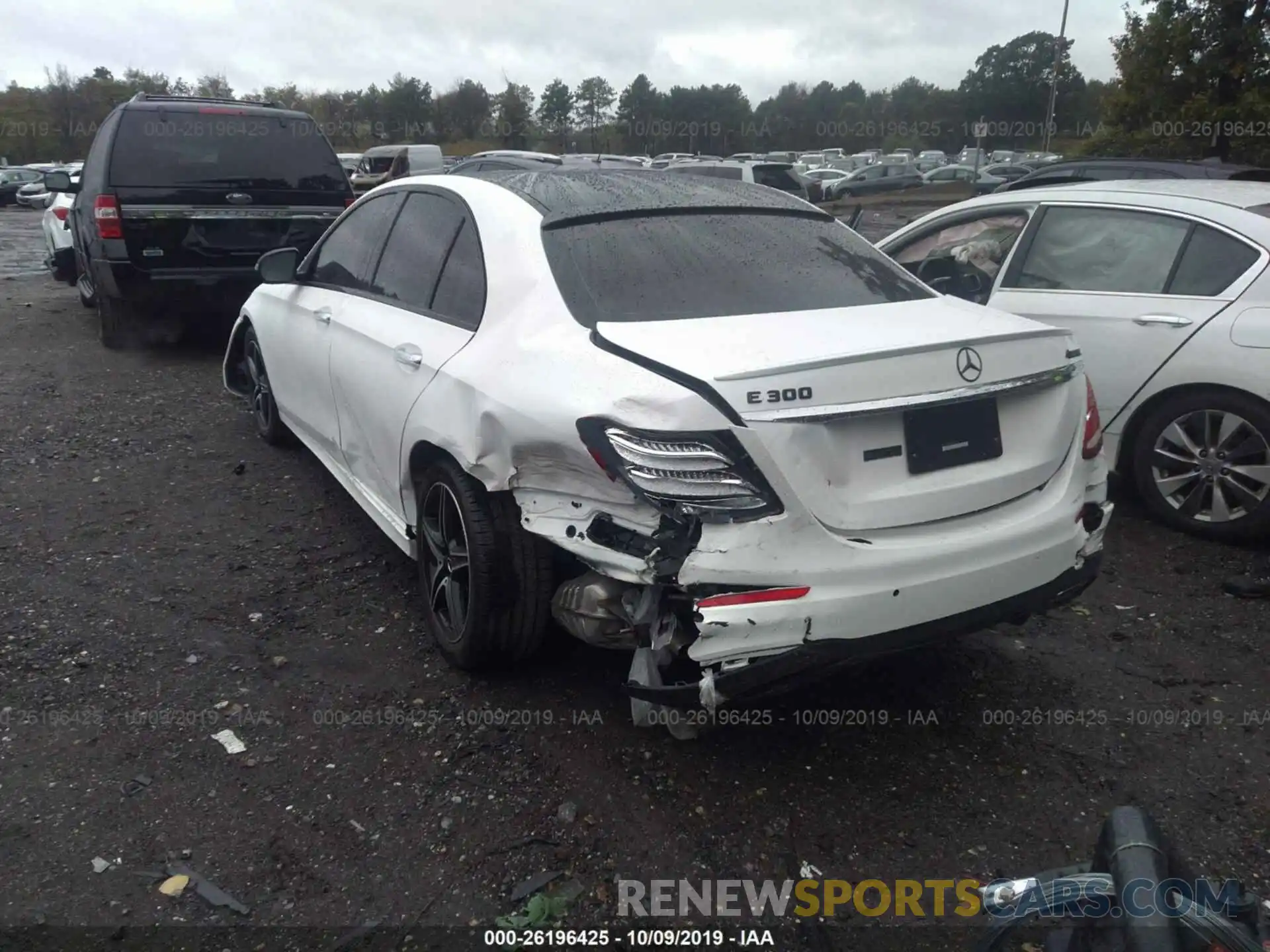 3 Photograph of a damaged car WDDZF4KB8KA626796 MERCEDES-BENZ E 2019