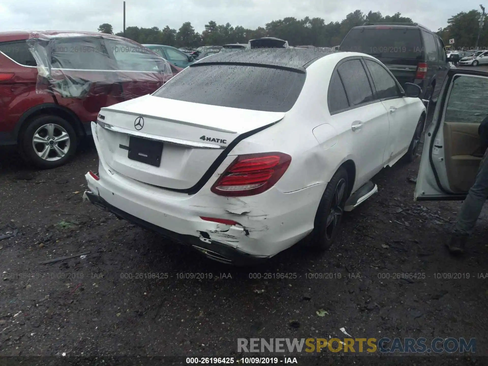 4 Photograph of a damaged car WDDZF4KB8KA626796 MERCEDES-BENZ E 2019