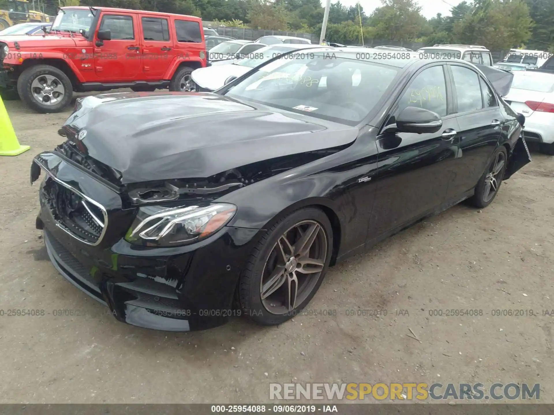 2 Photograph of a damaged car WDDZF6BB2KA610489 MERCEDES-BENZ E 2019