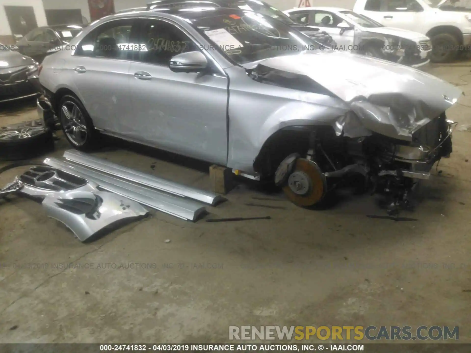 1 Photograph of a damaged car WDDZF6JB0KA515284 MERCEDES-BENZ E 2019