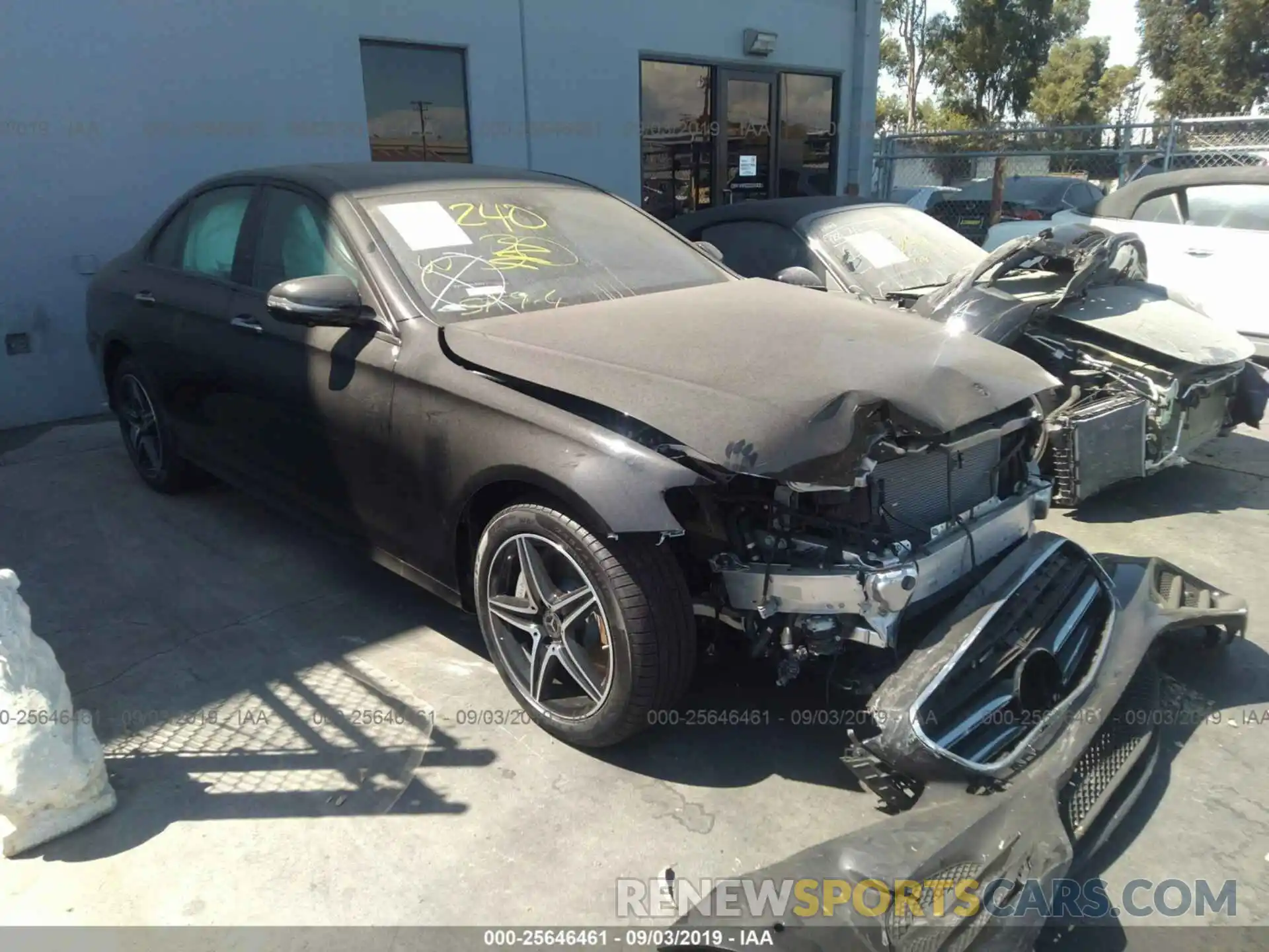 1 Photograph of a damaged car WDDZF6JB6KA670146 MERCEDES-BENZ E 2019