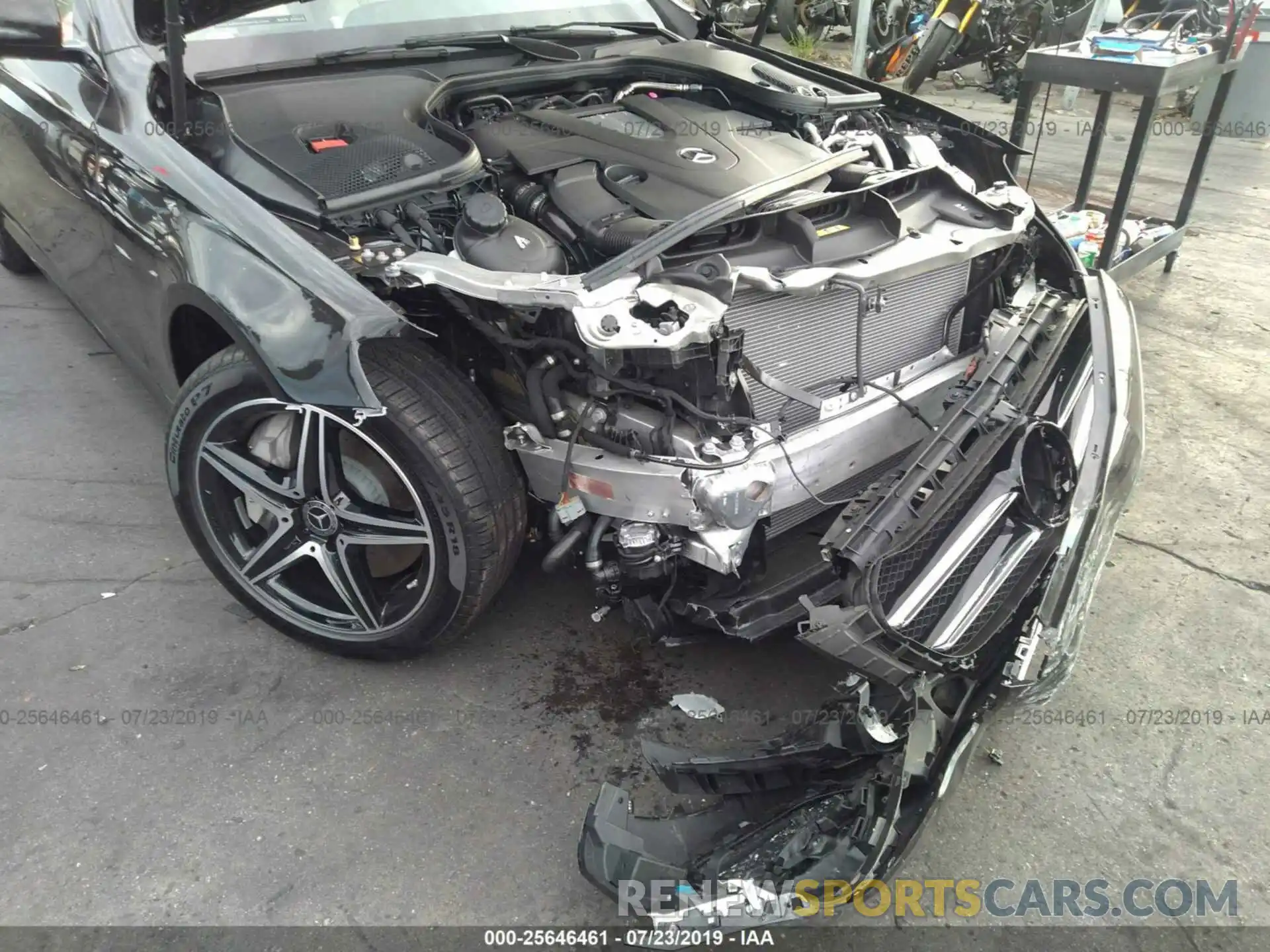 6 Photograph of a damaged car WDDZF6JB6KA670146 MERCEDES-BENZ E 2019