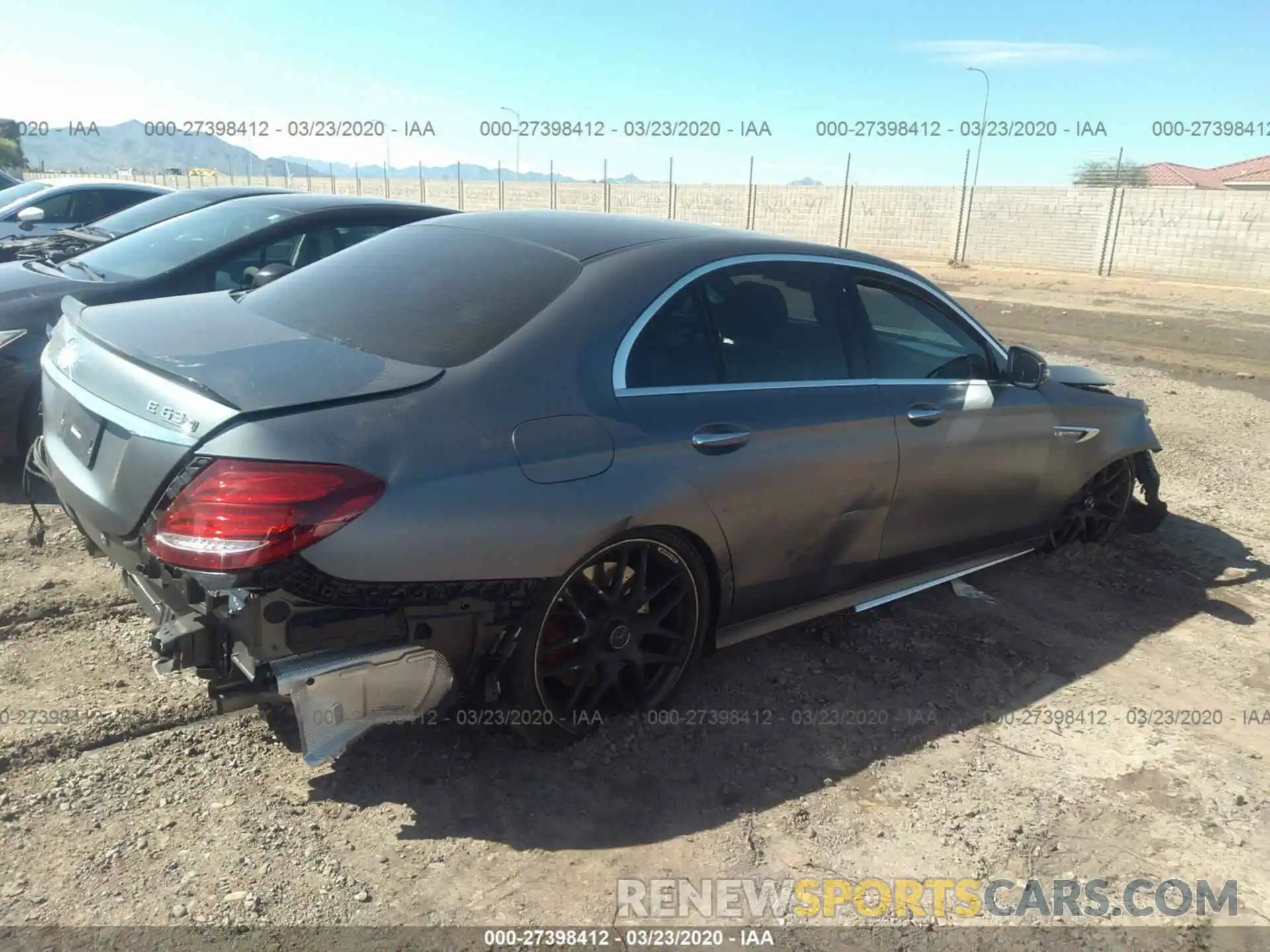 4 Photograph of a damaged car WDDZF8KB0KA509642 MERCEDES-BENZ E 2019