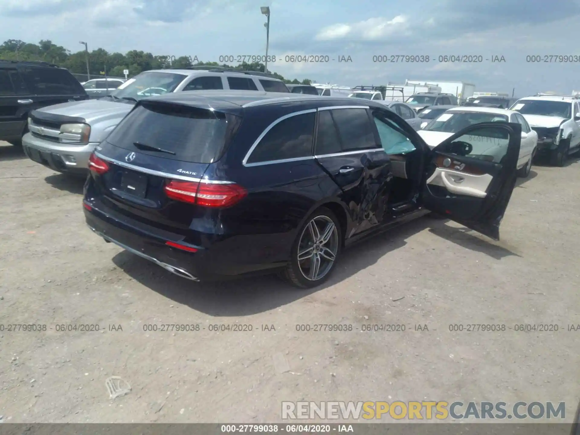 4 Photograph of a damaged car WDDZH6JB0KA507471 MERCEDES-BENZ E 2019