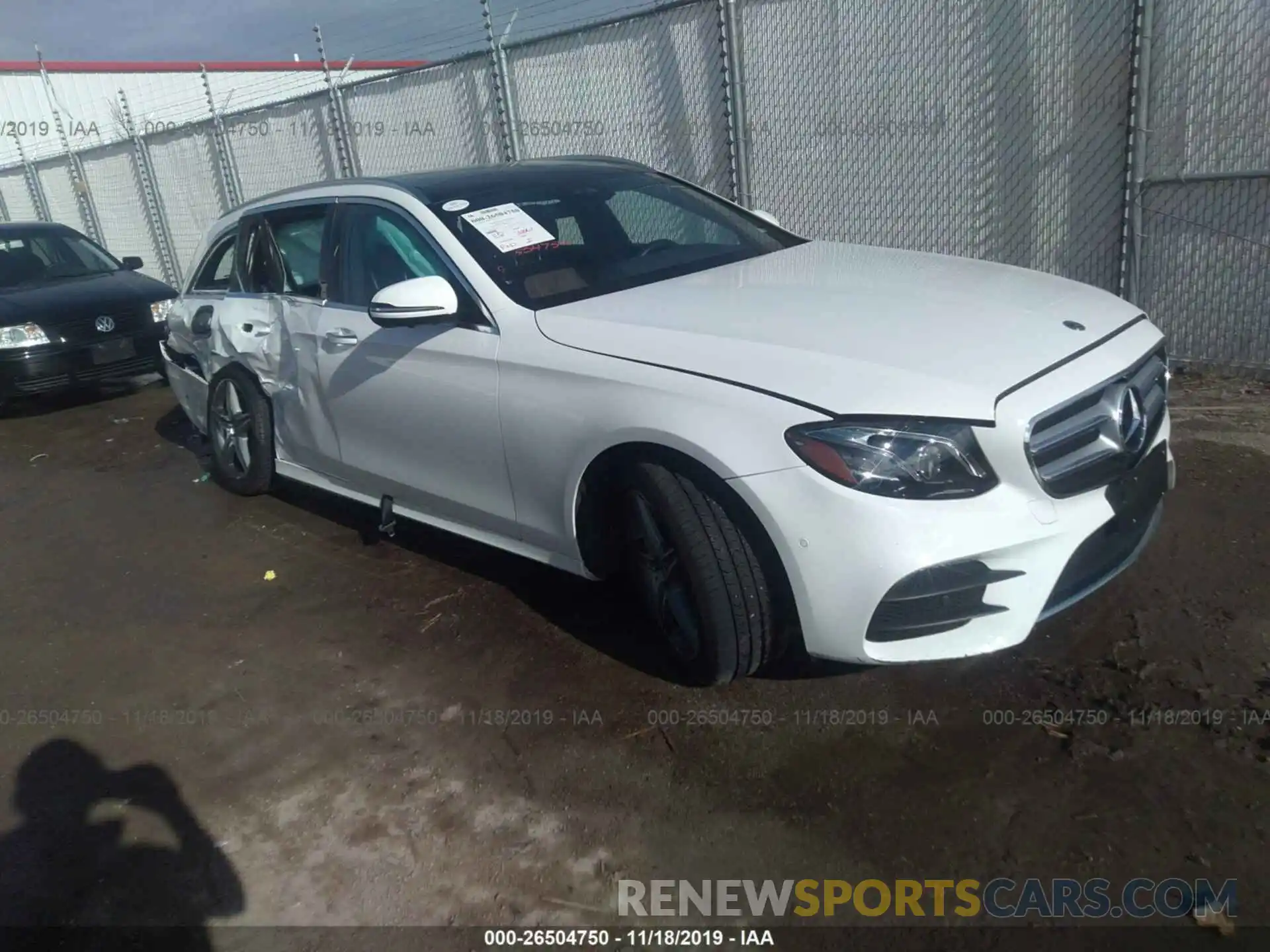 1 Photograph of a damaged car WDDZH6JB5KA536299 MERCEDES-BENZ E 2019