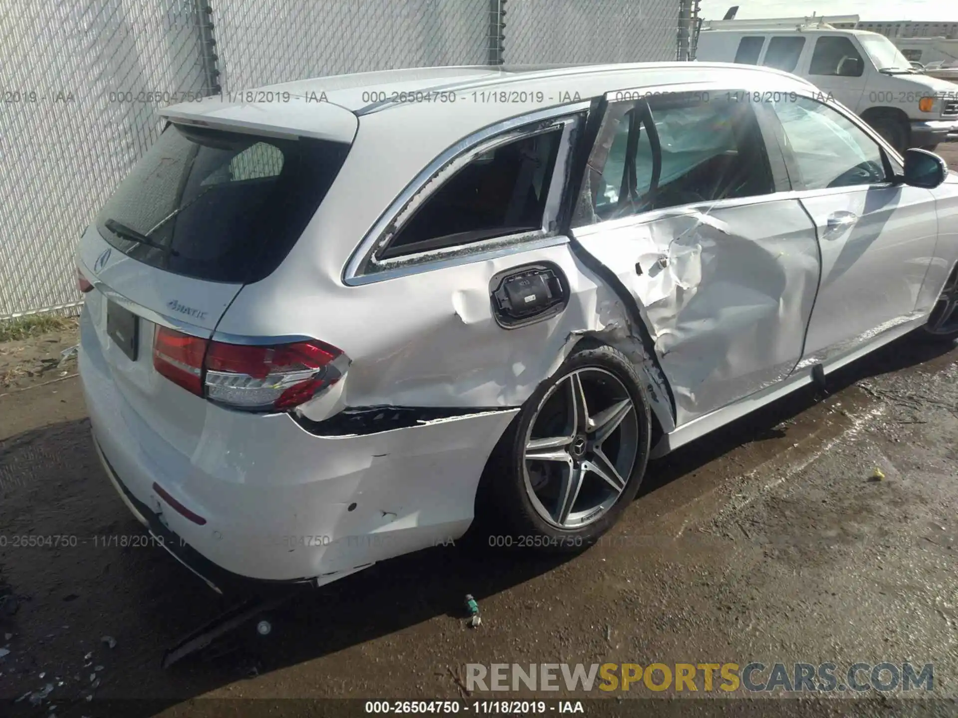 6 Photograph of a damaged car WDDZH6JB5KA536299 MERCEDES-BENZ E 2019